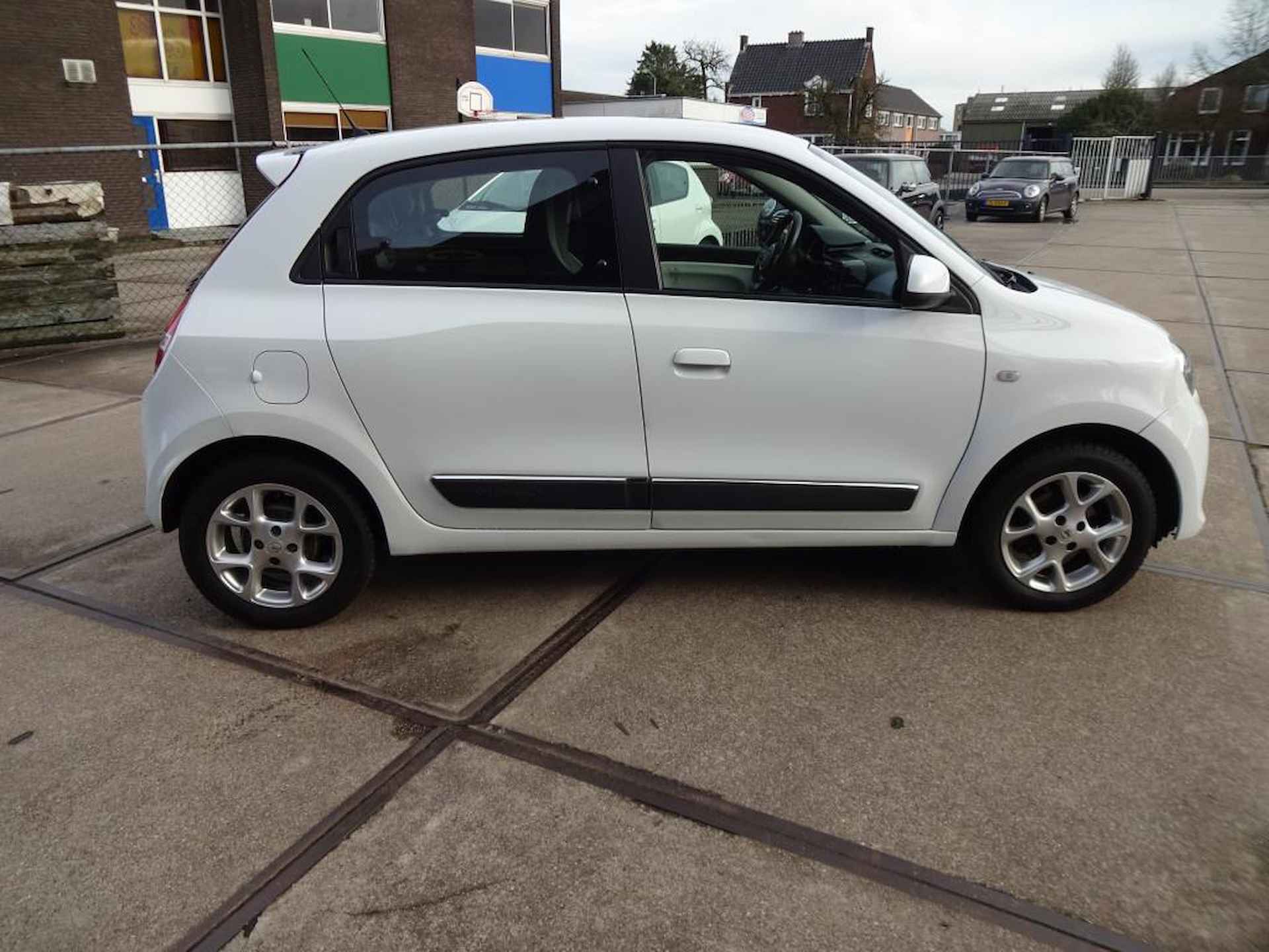 Renault TWINGO 1.0 SCe Limited - 7/12
