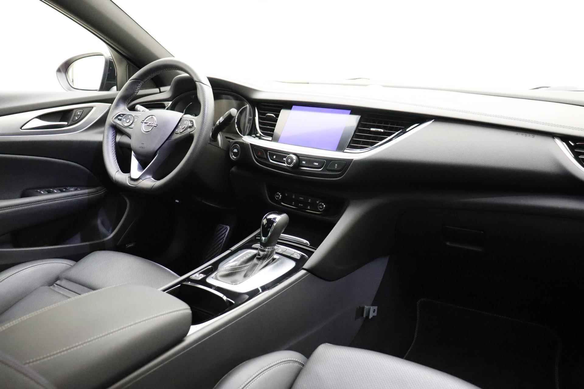 Opel Insignia Grand Sport 2.0 Turbo Ultimate Automaat | Navigatie | Leder | Camera | Stoelverwarming | Keyless | Climate control | Getint glas - 4/38