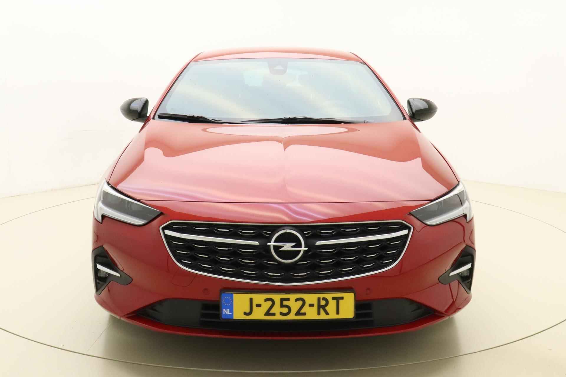 Opel Insignia Grand Sport 2.0 Turbo Ultimate Automaat | Navigatie | Leder | Camera | Stoelverwarming | Keyless | Climate control | Getint glas - 7/38