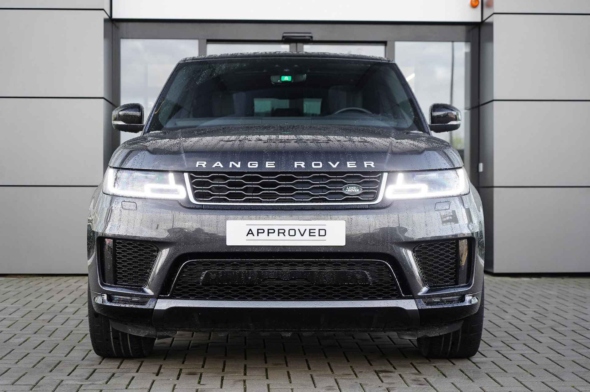 Land Rover Range Rover Sport P400e HSE | 2 jaar garantie | Stoelverwarming | 22" Lichtmetalen Velgen | Panoramadak | - 2/30