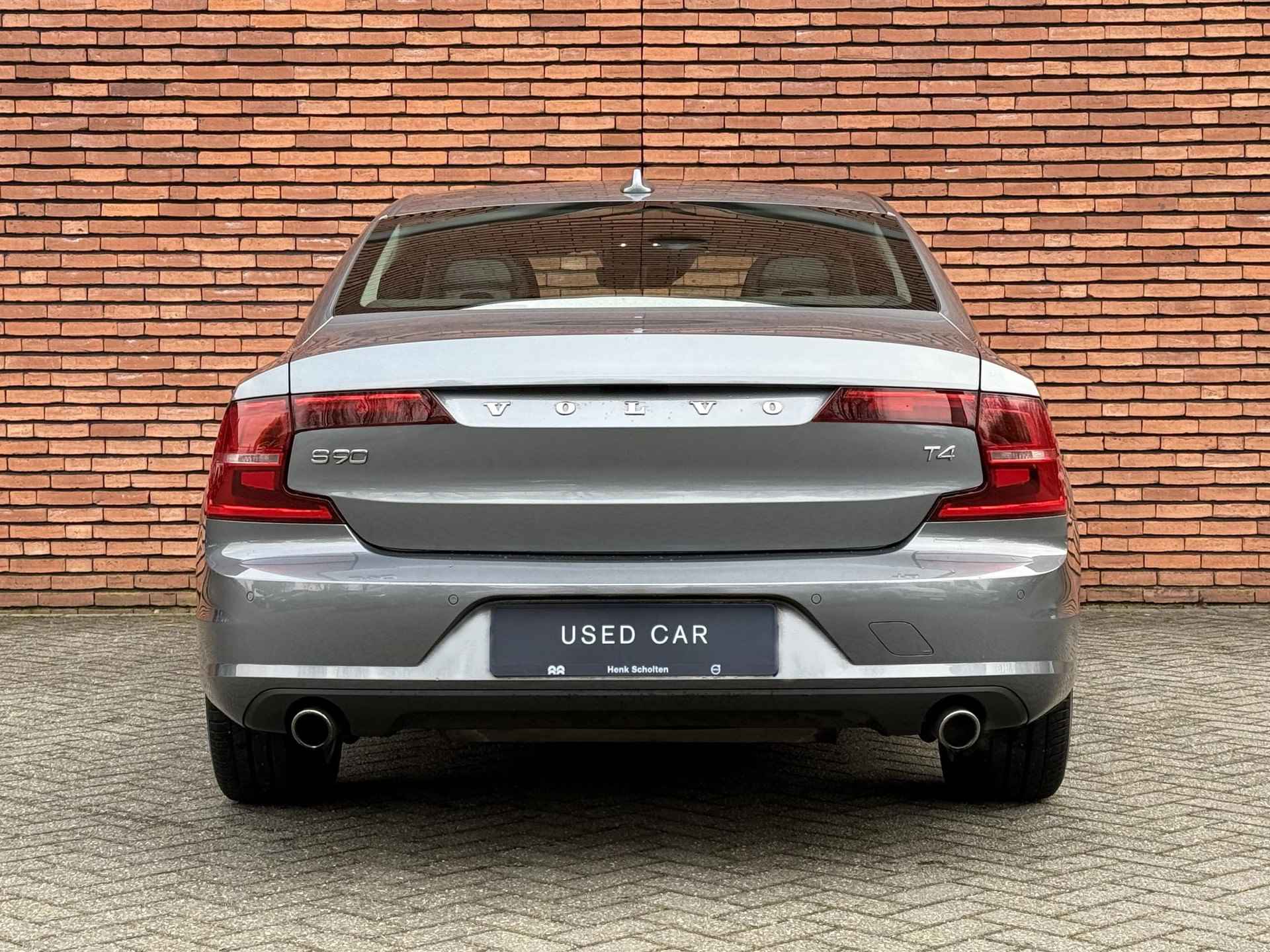 Volvo S90 T4 AUT8 191PK Momentum | Trekhaak | Parkeersensoren | Verwarmbare Voor- en Achterstoelen | Apple Carplay/Android Auto | Keyless Entry | Navigatiesysteem | Navigatiesysteem | Elektrische Achterklep | Standkachel | Drivers Display 12" | Elektrisch Verstelbare Lendensteunen - 19/22