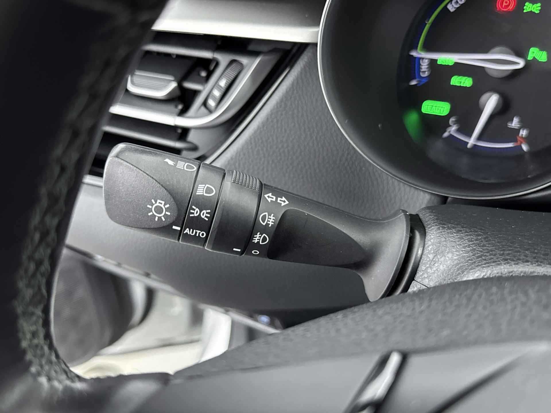 Toyota C-HR 1.8 Hybrid Style Limited | Stoel & Stuurverwarming | Adaptive cuise control | Navigatie | - 23/40