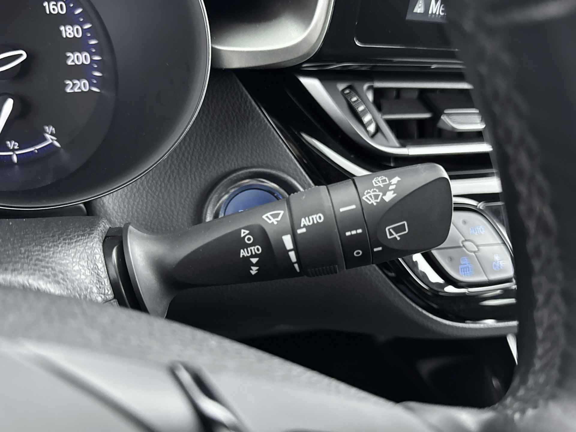 Toyota C-HR 1.8 Hybrid Style Limited | Stoel & Stuurverwarming | Adaptive cuise control | Navigatie | - 24/40