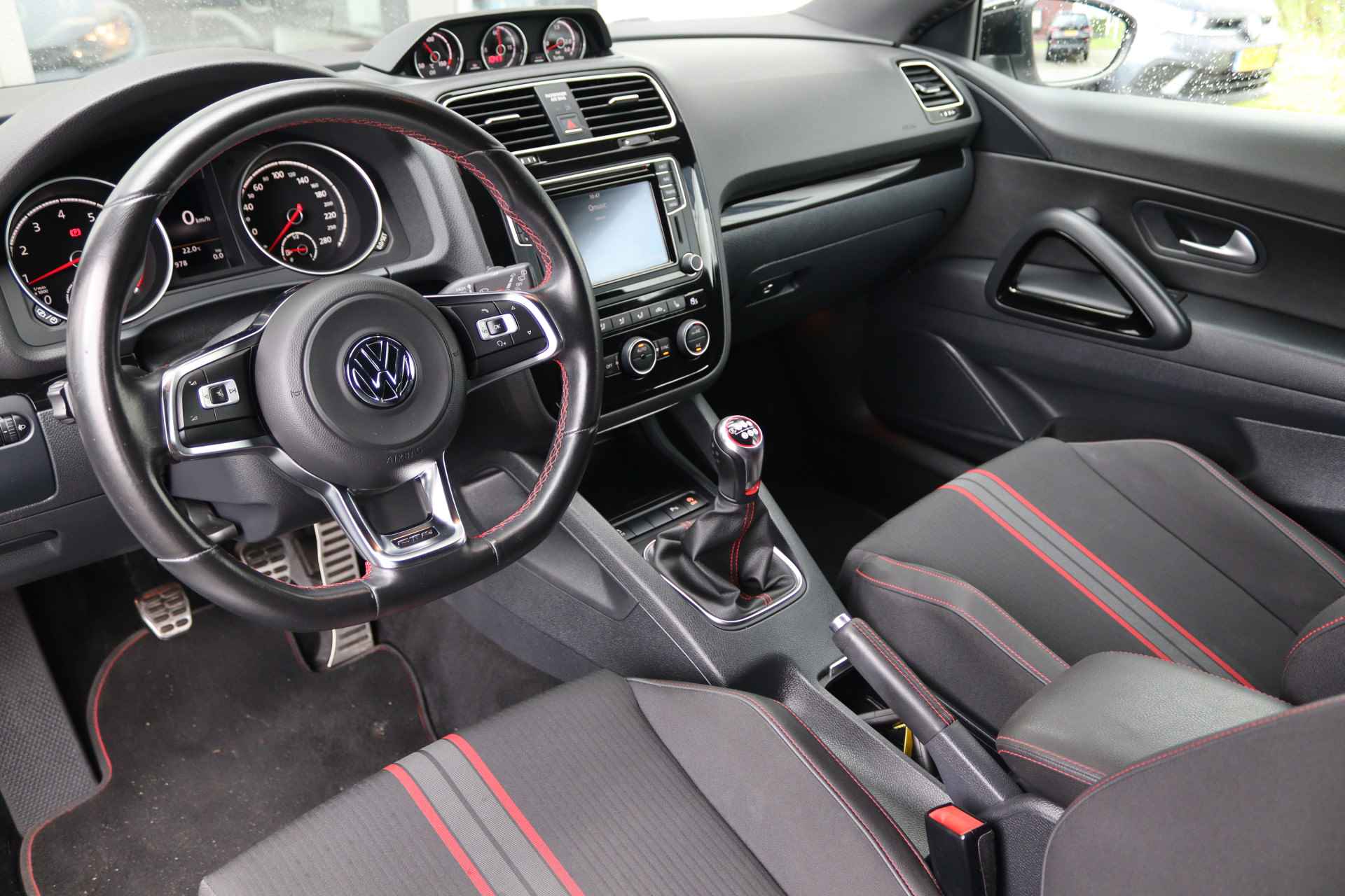 Volkswagen Scirocco 2.0 TSI 220 pk GTS | Navigatie | PDC | Climatronic | 18'' LM | Cruise | Stoelverwarming | - 12/40