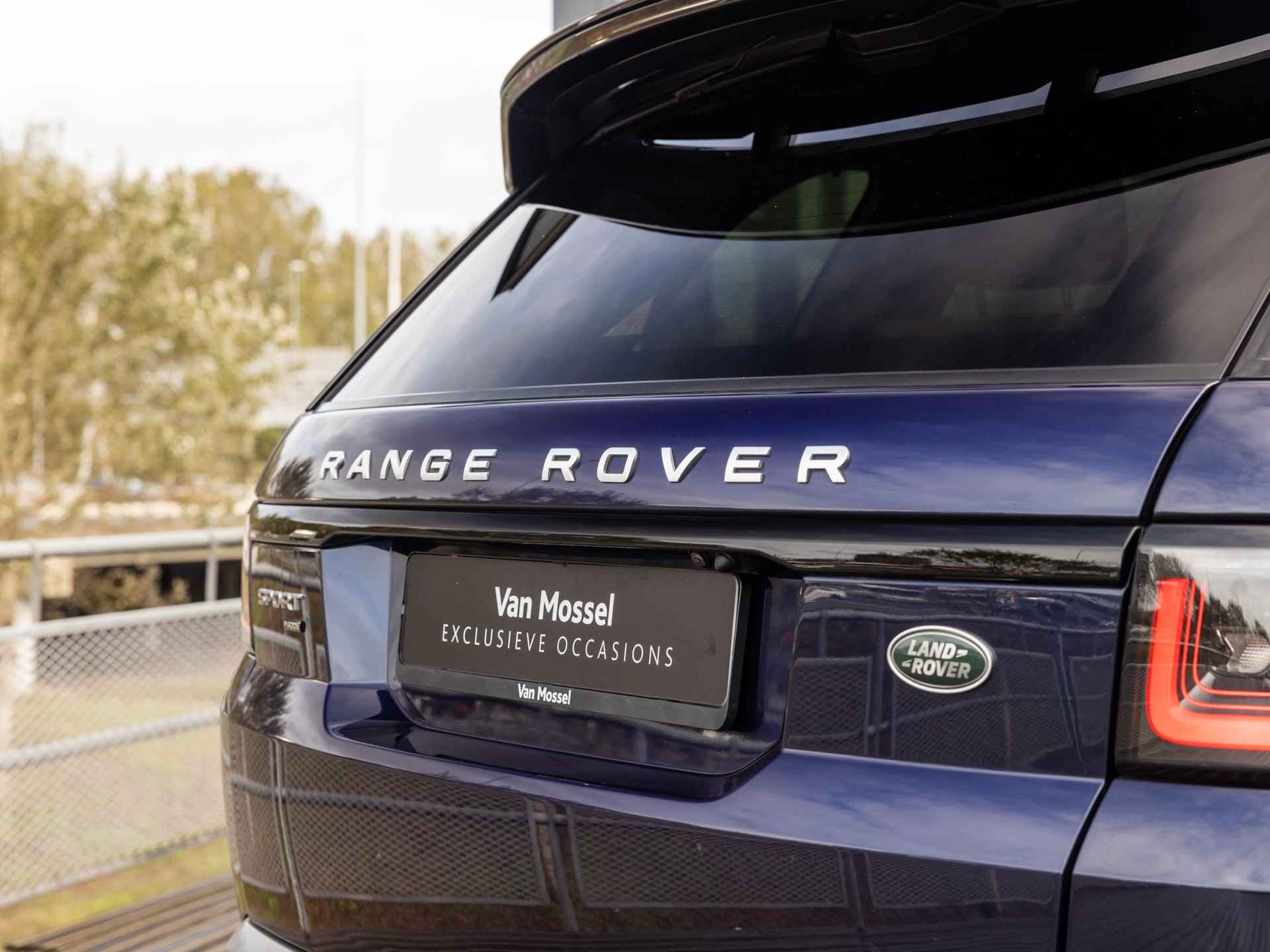 Land Rover Range Rover Sport 2.0 P400e SE | PANORAMA/SCHUIF-KANTELDAK | STUURVERWARMING | STOELVERWARMING | VOORRUITVERWARMING | ACHTERUITRIJCAMERA | VOLLEDIG DEALER ONDERHOUDEN | BTW AUTO | LUCHTVERING | - 41/46