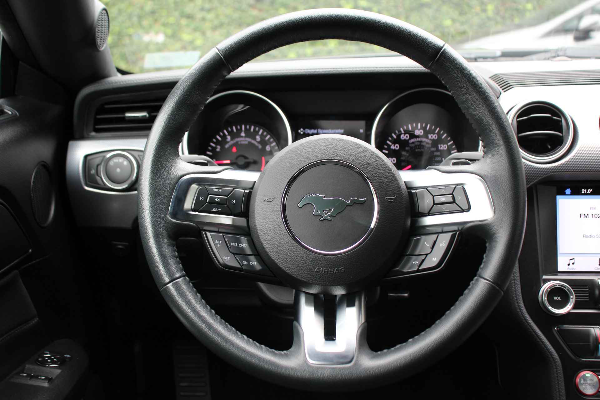 Ford Mustang Fastback 2.3EB AUTOMAAT | 1e EIGENAAR! | PERFORMANCE UITLAAT | DEALER ONDERHOUDEN! | NAVI (INCL APPLE CARPLAY & ANDROID AUTO | C - 27/44