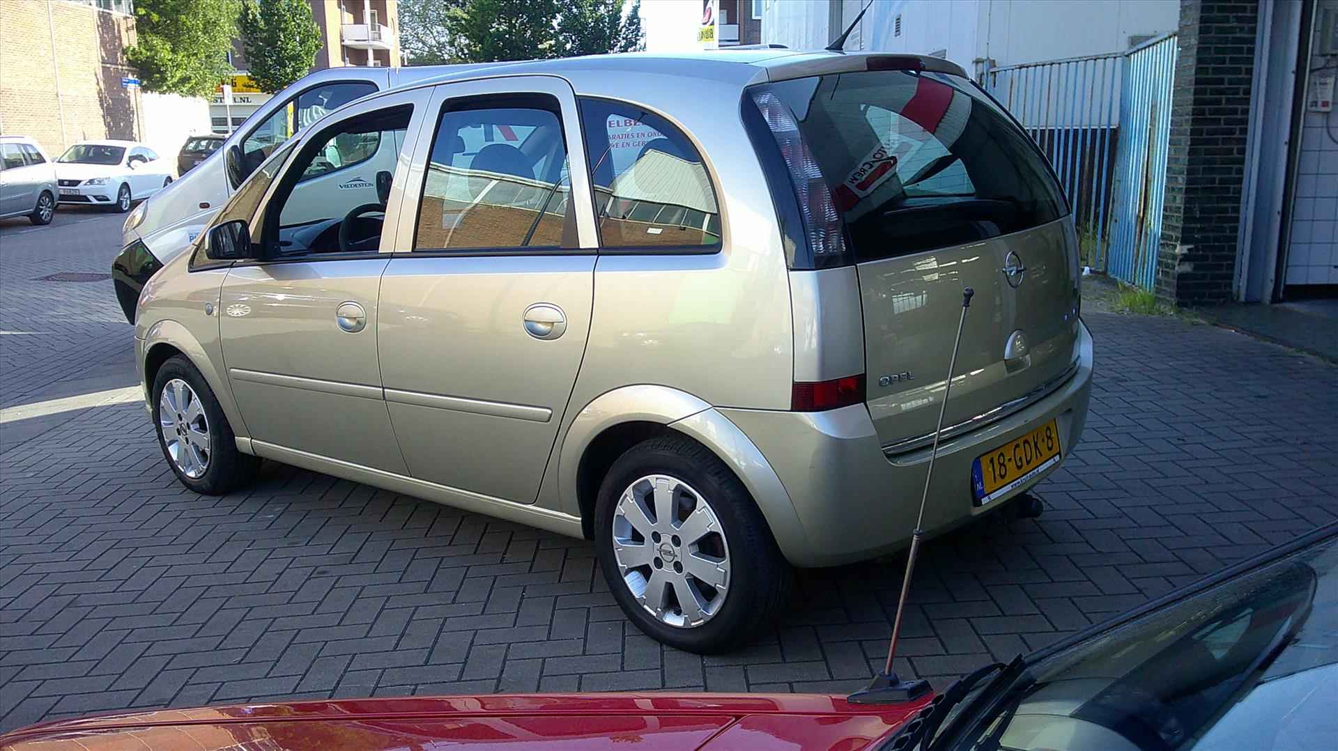 Opel Meriva 1.6 16V 77KW Temptation - 2/18