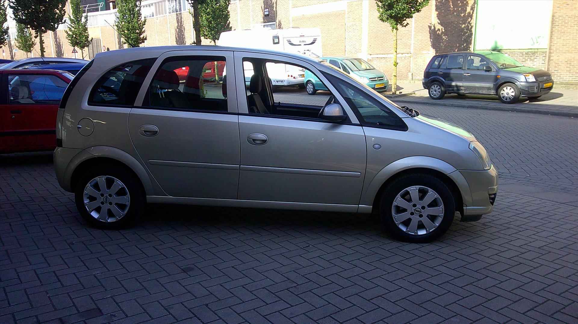 Opel Meriva 1.6 16V 77KW Temptation - 4/18