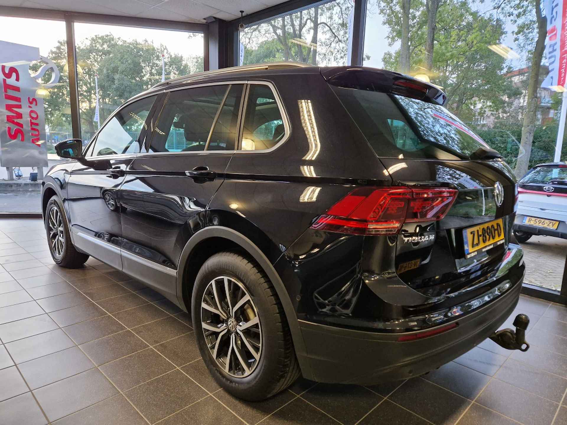 Volkswagen Tiguan 1.5 TSI ACT ComfortLine | Business | Panodak | Trekhaak - 2/16