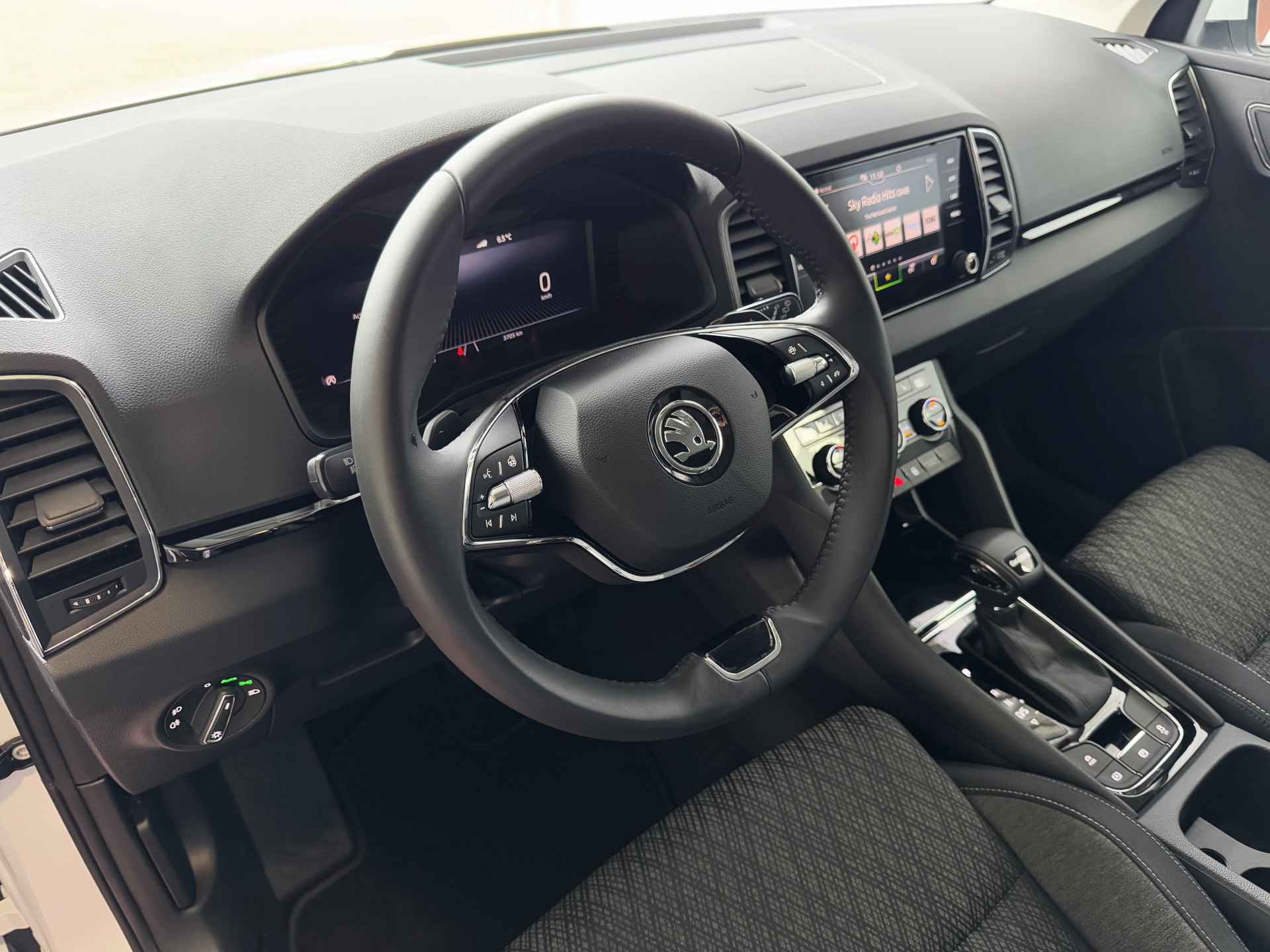 Škoda Karoq 1.5 TSI 150PK CARPLAY NAVI VIR.COCKPIT STOEL/STUUR VERW. ADAP.CRUISE 2024 - 8/81