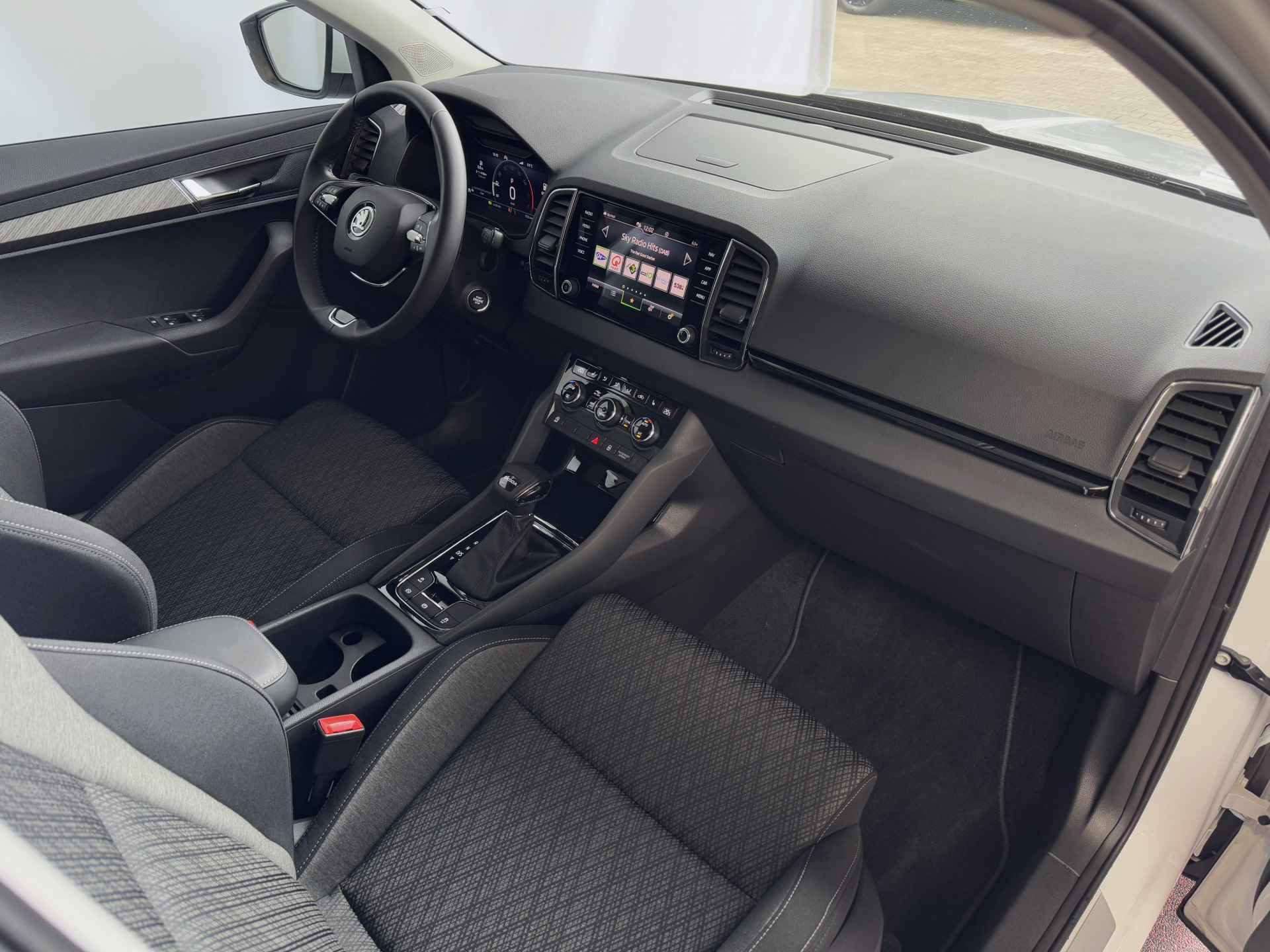 Škoda Karoq 1.5 TSI 150PK CARPLAY NAVI VIR.COCKPIT STOEL/STUUR VERW. ADAP.CRUISE 2024 - 26/81