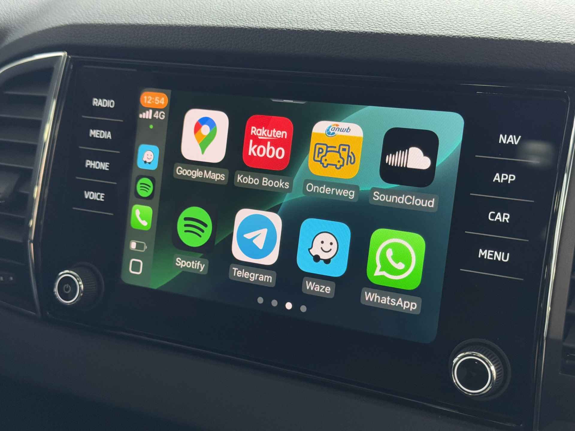 Škoda Karoq 1.5 TSI 150PK CARPLAY NAVI VIR.COCKPIT STOEL/STUUR VERW. ADAP.CRUISE 2024 - 36/81