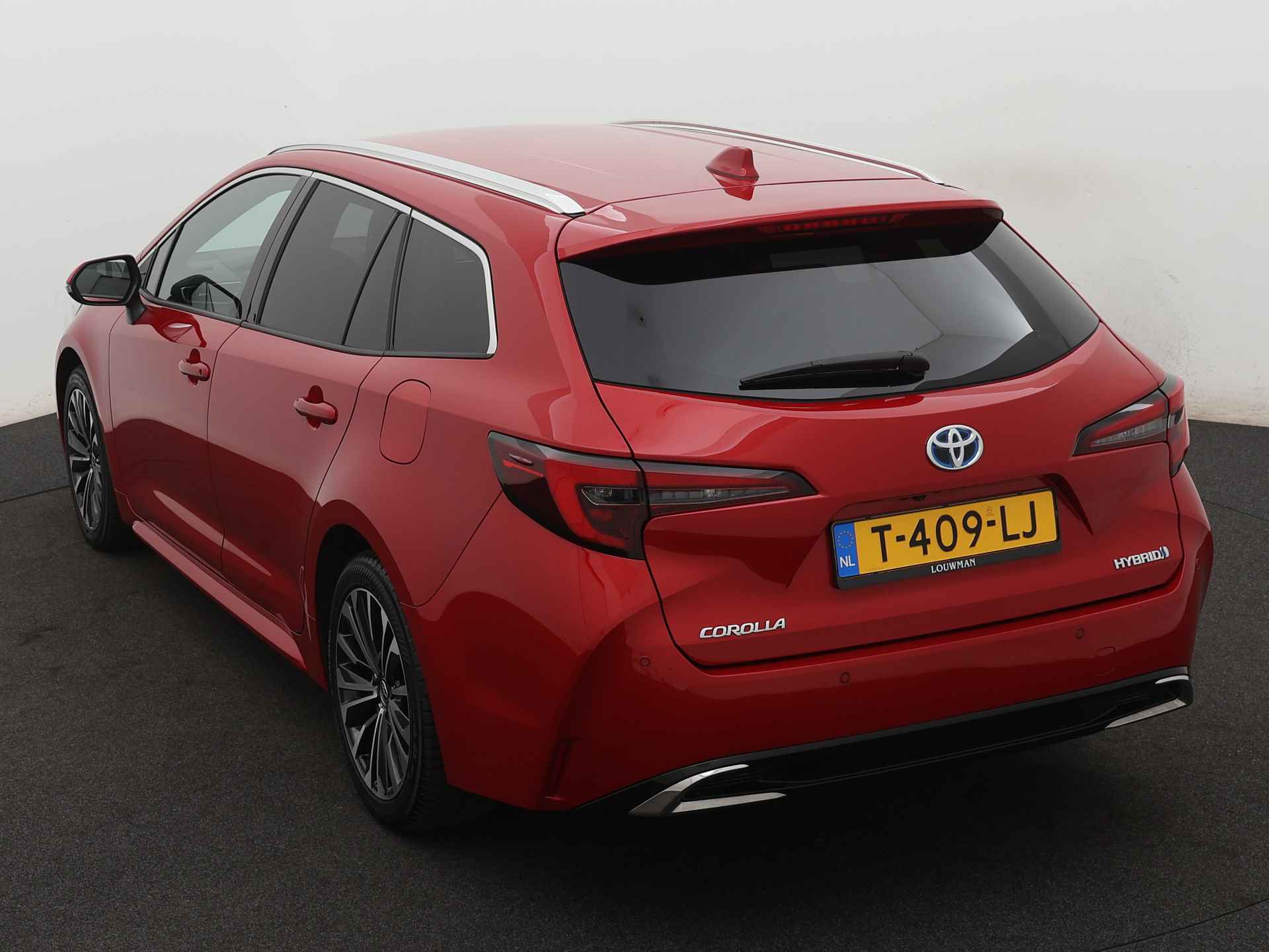 Toyota Corolla Touring Sports 1.8 Hybrid First Edition | Cloud Navigatie | Elektrische Achterklep | Stoelverwarming | - 17/46