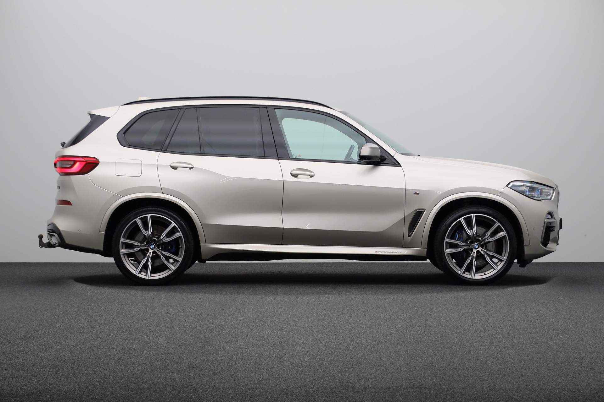 BMW X5 M50d Executive | Head up | Laserlicht | Comfort Access | Driving assistant professional | Harman Kardon | Night vision | Schuif-/ Panoramadak | Stoelverwarming V+A | Trekhaak | - 17/33