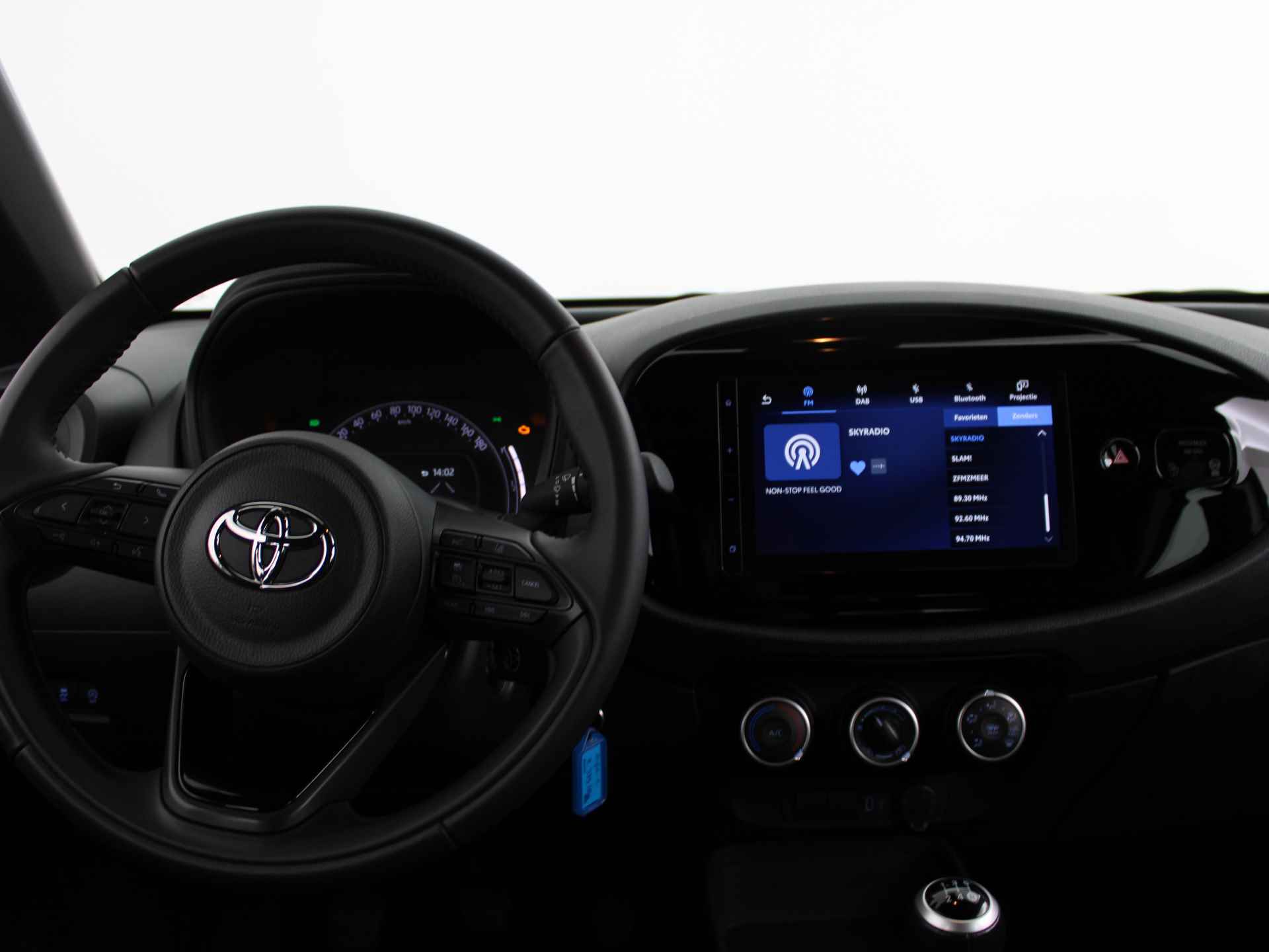 Toyota Aygo X 1.0 VVT-i MT play | Airco | Cruise Control Adaptief | Apple Carplay/Android Auto | - 5/35