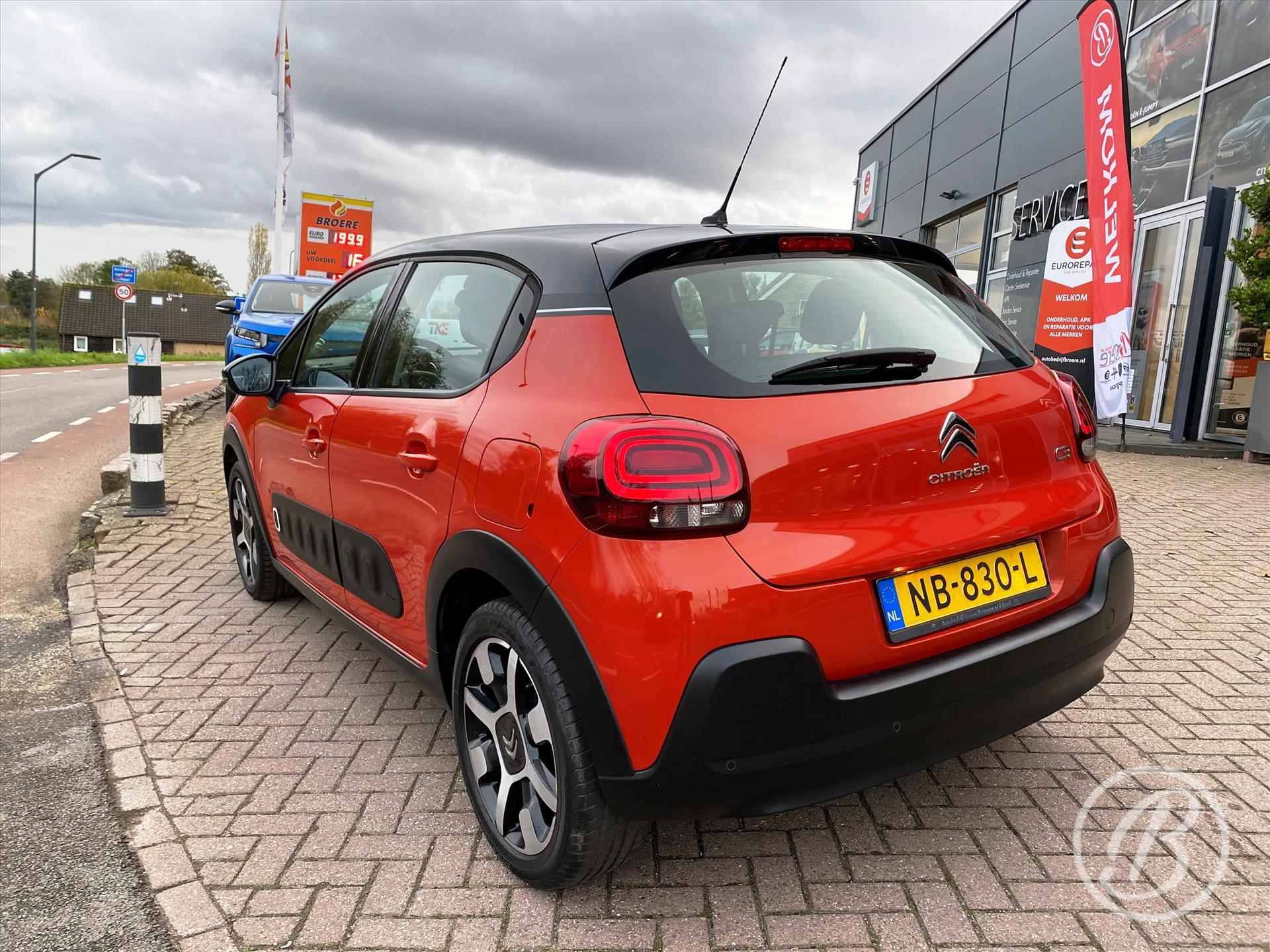 Citroen C3 1.2 82pk Shine | lichtmetalen velgen 17 inch, camera, parkeersensoren, bluetooth, apple carplay, armsteun, climate- en cruise control, navigatie - 4/58