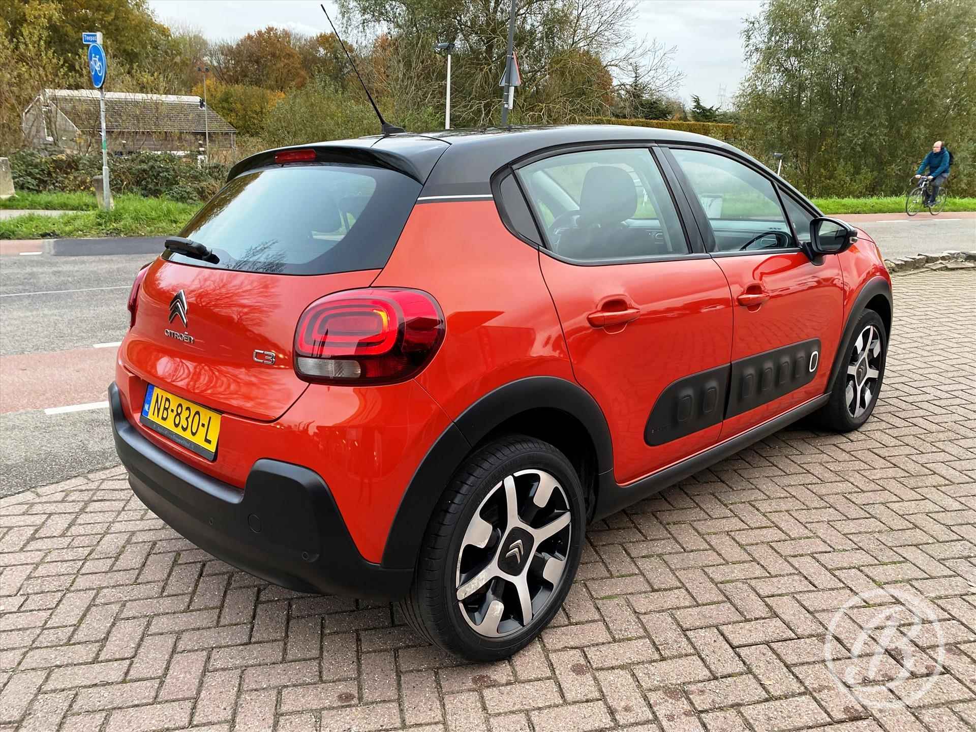 Citroen C3 1.2 82pk Shine | lichtmetalen velgen 17 inch, camera, parkeersensoren, bluetooth, apple carplay, armsteun, climate- en cruise control, navigatie - 5/58