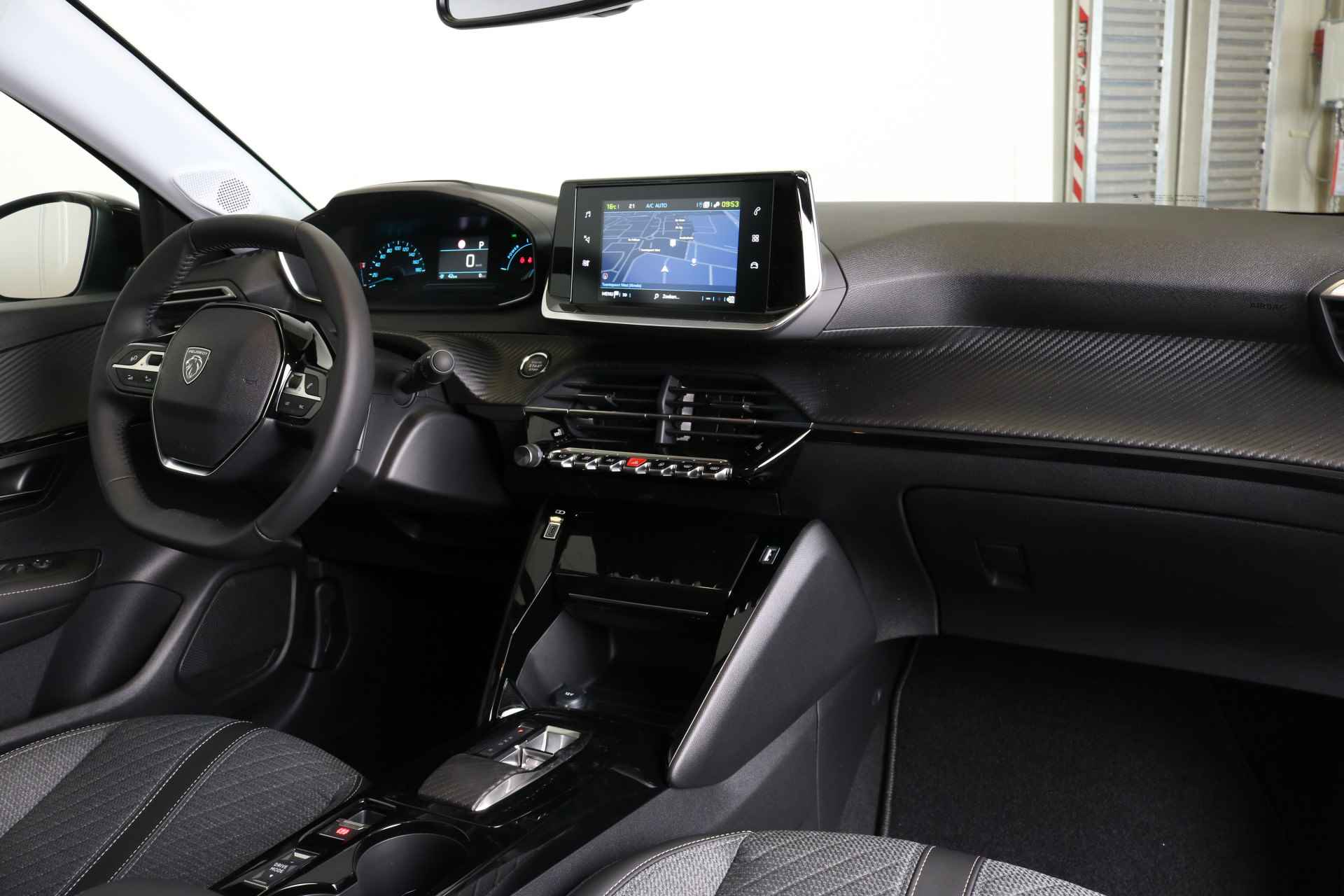 Peugeot e-208 EV 50 kWh e-Style 136pk | Nieuw Model | Navi | Clima | Cruise | Stoelverwarming | Parkeersensoren V+A | Apple Carplay/Android Auto | LED | DAB | 16" Lichtmetaal | - 11/40
