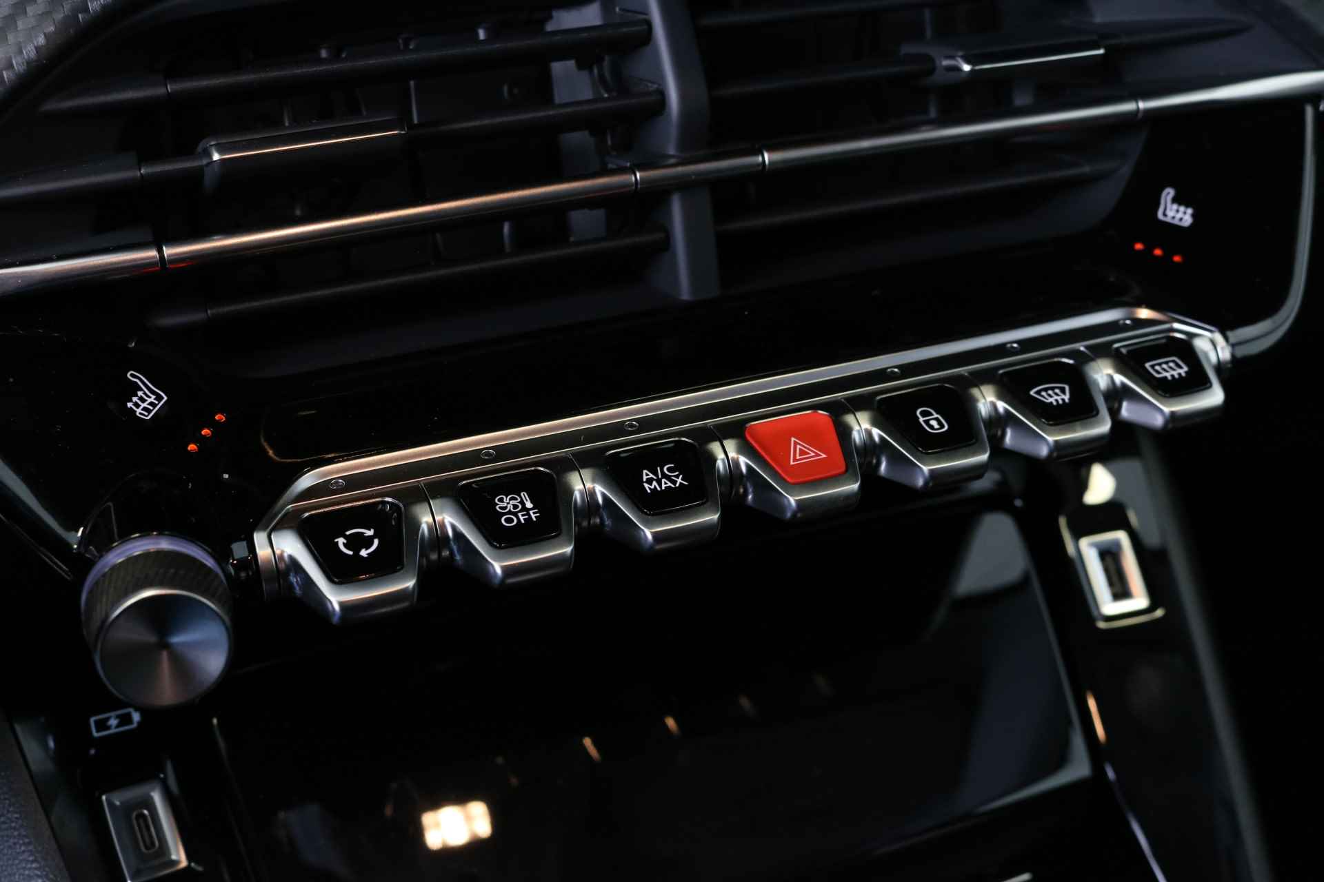 Peugeot e-208 EV 50 kWh e-Style 136pk | Nieuw Model | Navi | Clima | Cruise | Stoelverwarming | Parkeersensoren V+A | Apple Carplay/Android Auto | LED | DAB | 16" Lichtmetaal | - 33/40