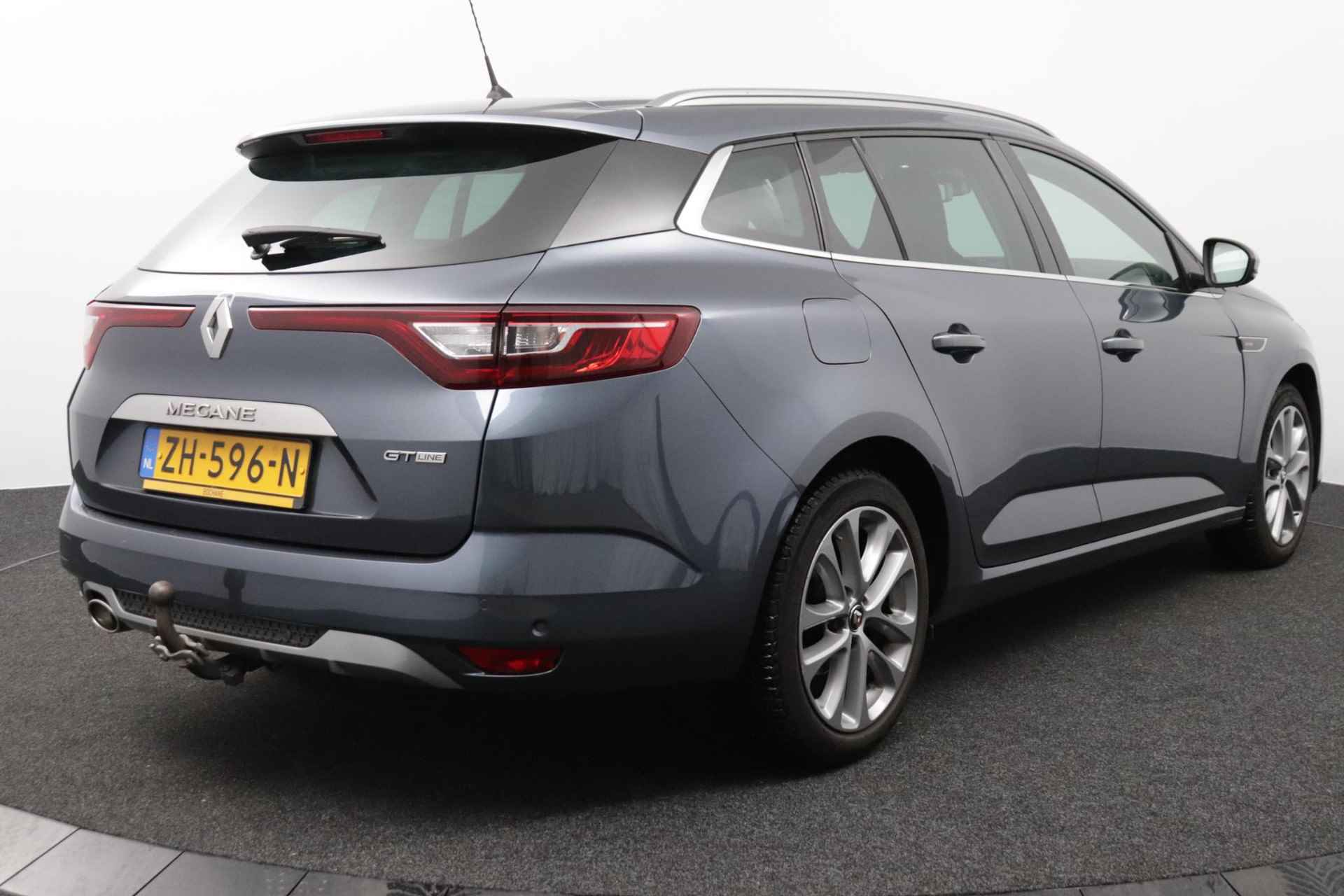 Renault Mégane Estate 1.3 TCe 140 GT-Line | Achteruitrijcamera | Bose Audio | Trekhaak - 3/50