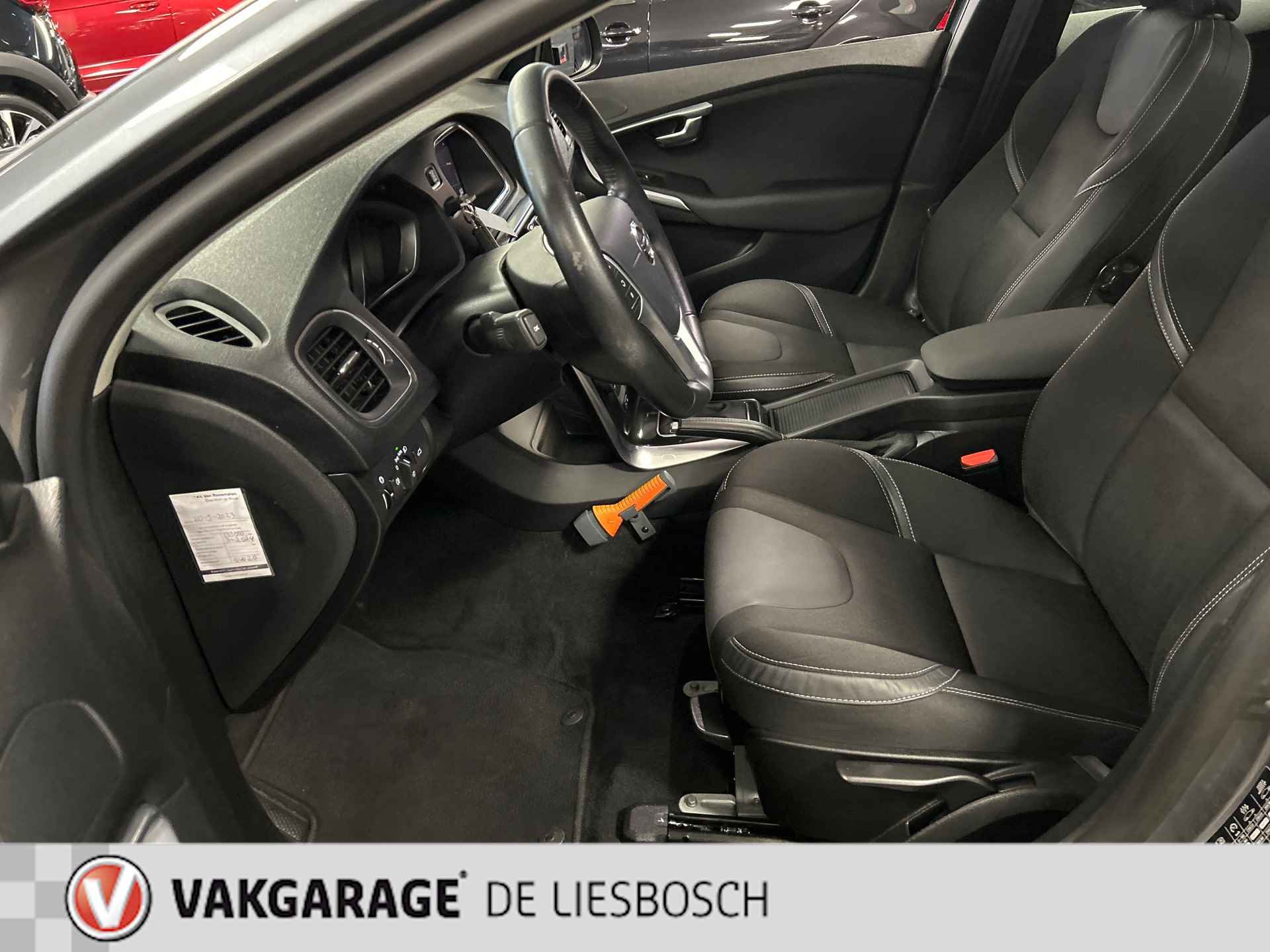 Volvo V40 1.5 T2 Polar+ navi ,stoelverw,dealer onderhouden origineel nederlands - 9/28