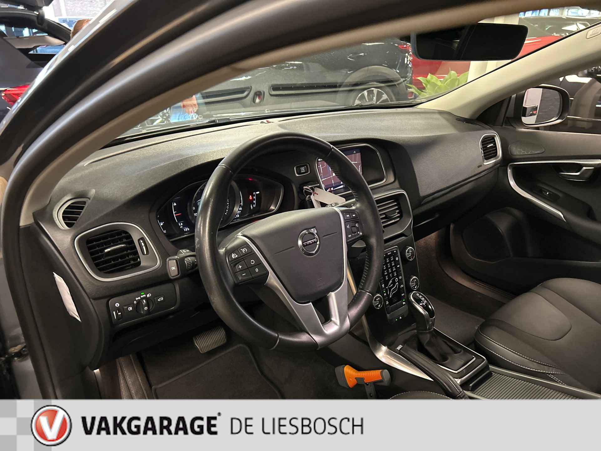 Volvo V40 1.5 T2 Polar+ navi ,stoelverw,dealer onderhouden origineel nederlands - 11/28