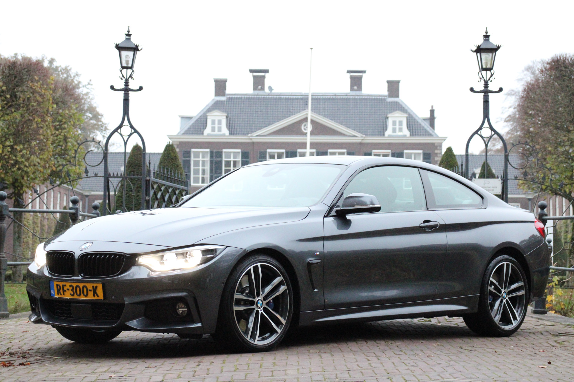 BMW 4 Serie Coupé 440i M-SPORT | NL-AUTO! | DEALER OH! | SCHUIFDAK | LEDEREN SPORTSTOELEN | ELEKT. STOELEN + MEMORY | NAVI-PROF | CAMERA | C