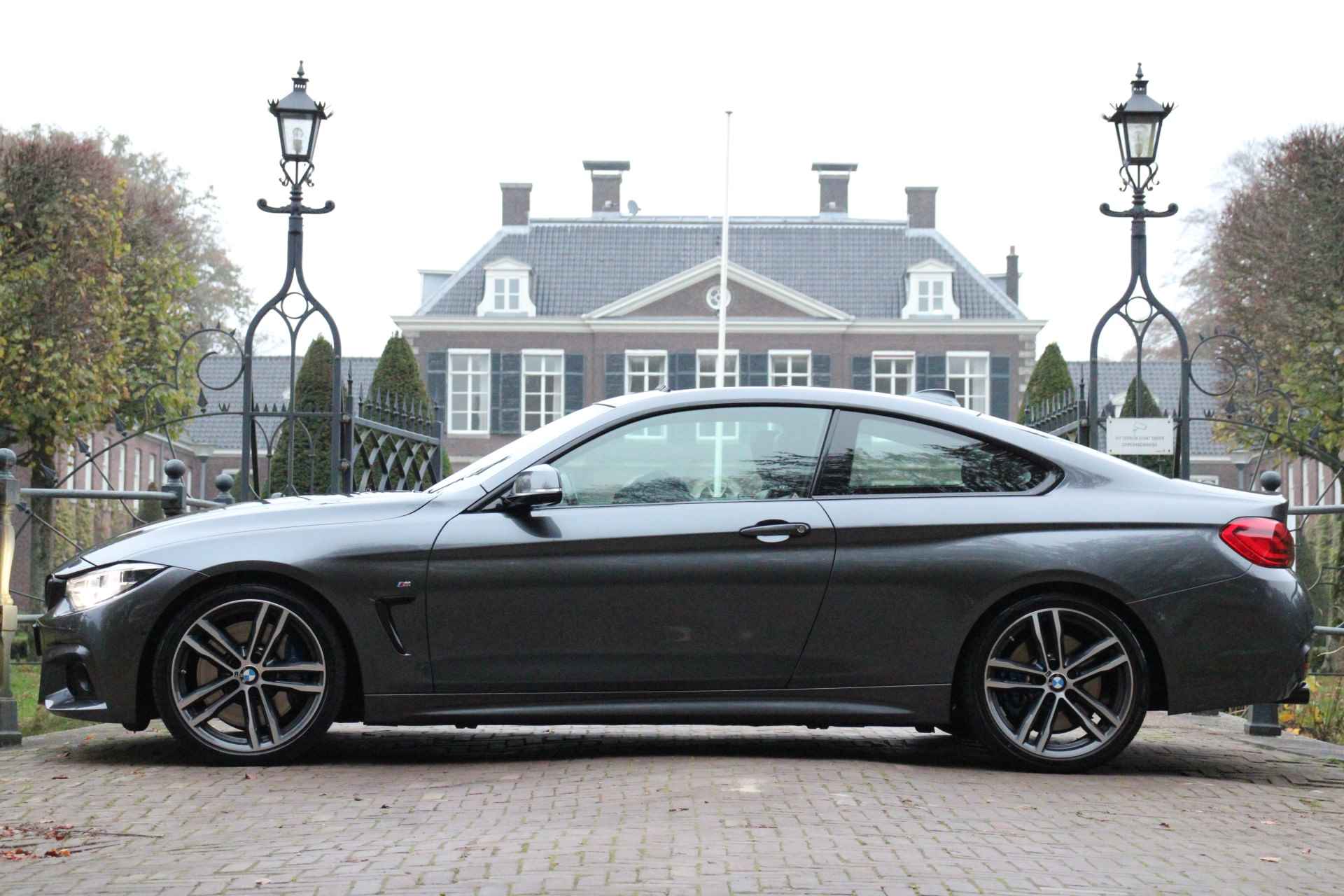 BMW 4 Serie Coupé 440i M-SPORT | NL-AUTO! | DEALER OH! | SCHUIFDAK | LEDEREN SPORTSTOELEN | ELEKT. STOELEN + MEMORY | NAVI-PROF | CAMERA | C - 2/35