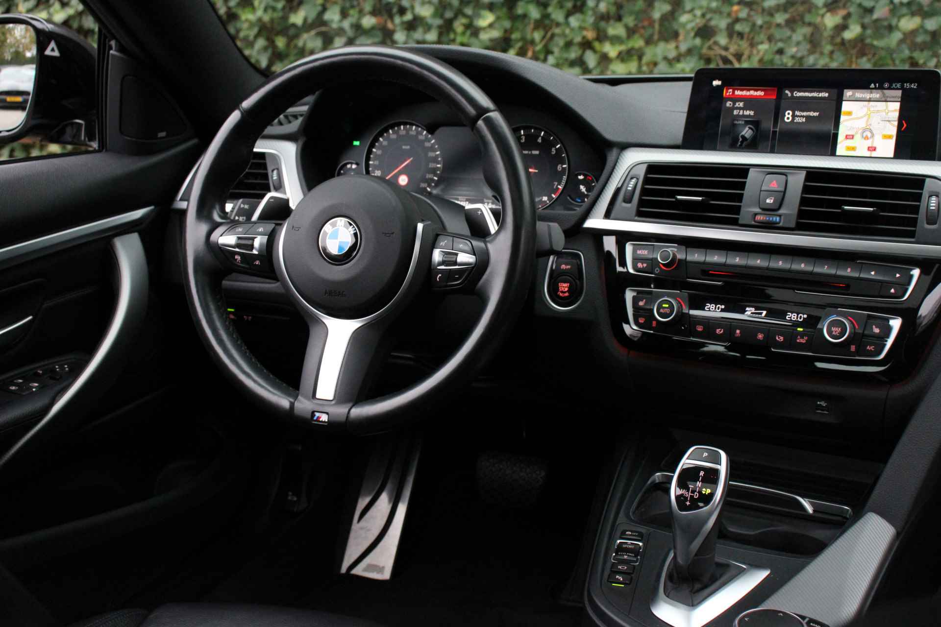 BMW 4 Serie Coupé 440i M-SPORT | NL-AUTO! | DEALER OH! | SCHUIFDAK | LEDEREN SPORTSTOELEN | ELEKT. STOELEN + MEMORY | NAVI-PROF | CAMERA | C - 16/35