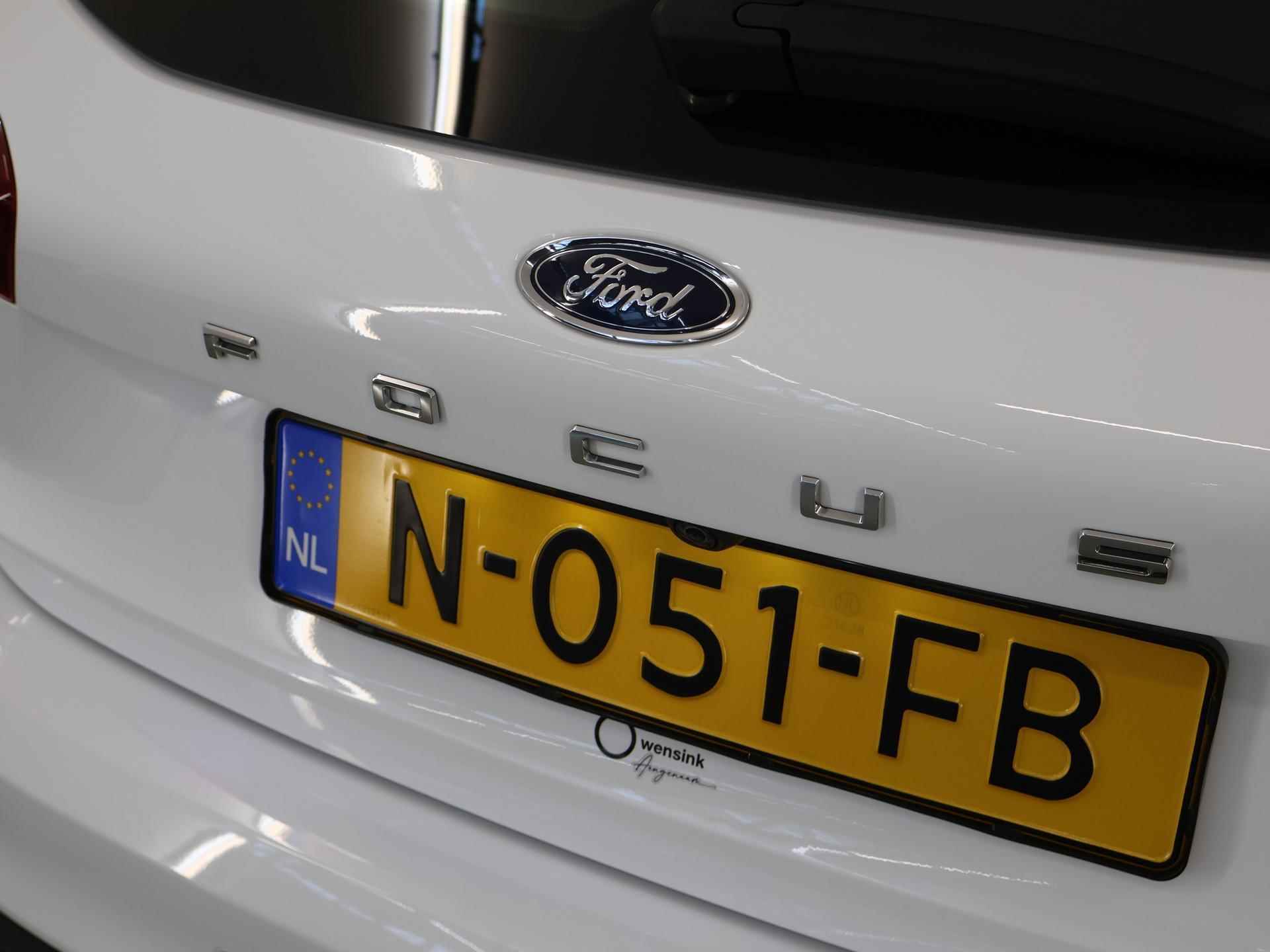 Ford Focus 1.0 EcoBoost Hybrid ST Line Business | Trekhaak | Navigatie | Parkeercamera | Parkeersensoren | - 40/45