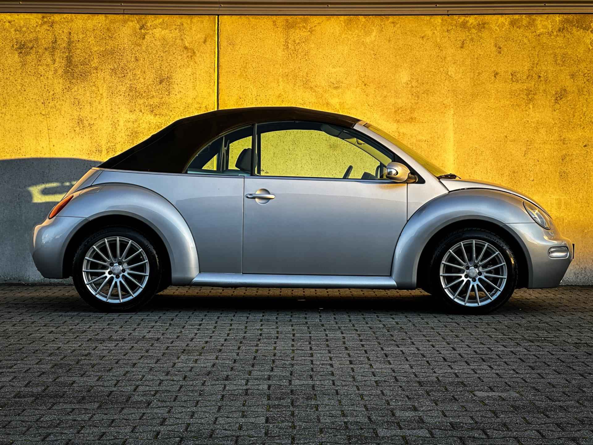 Volkswagen New Beetle Cabriolet 1.6 Turijn Comfort | Airco | Nieuwe cabrio kap! | Metalic | All Season banden | LM velgen | - 14/40