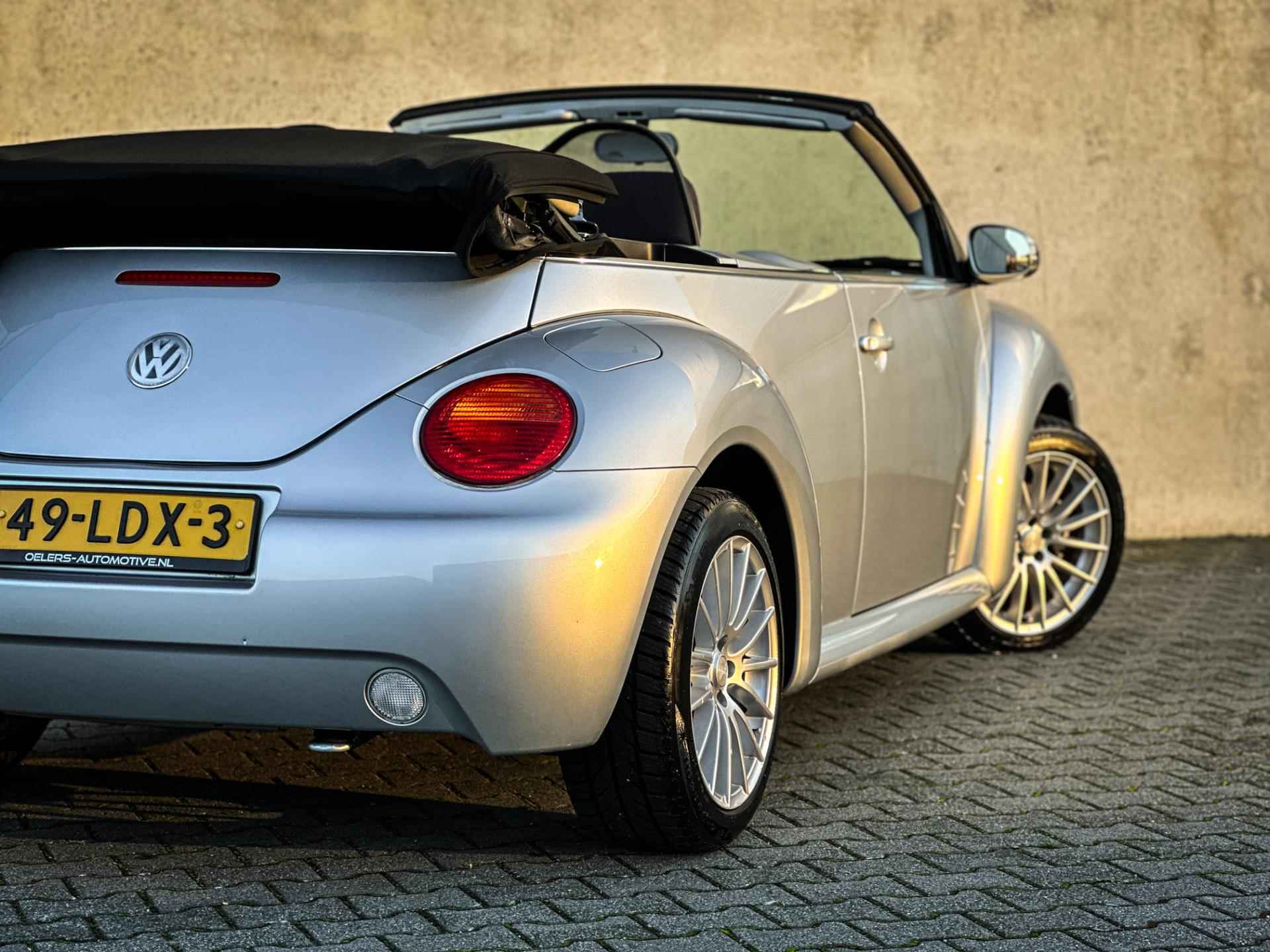 Volkswagen New Beetle Cabriolet 1.6 Turijn Comfort | Airco | Nieuwe cabrio kap! | Metalic | All Season banden | LM velgen | - 16/40