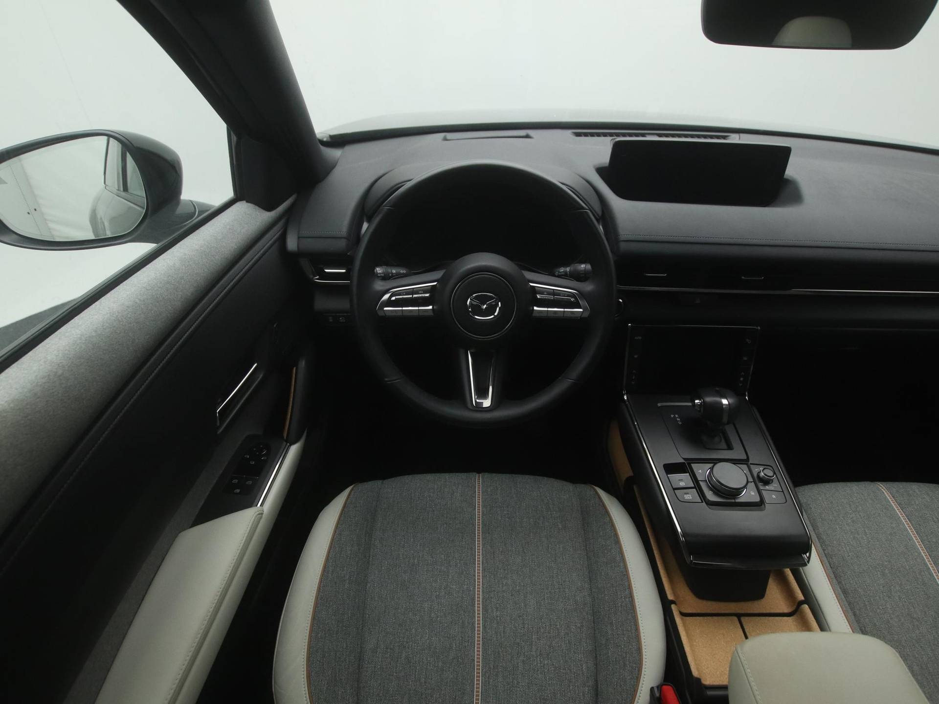 Mazda MX-30 e-SkyActiv EV Luxury : dealer onderhouden - 8% bijtelling tot 12-2025 | €2.000,- subsidie - 23/49