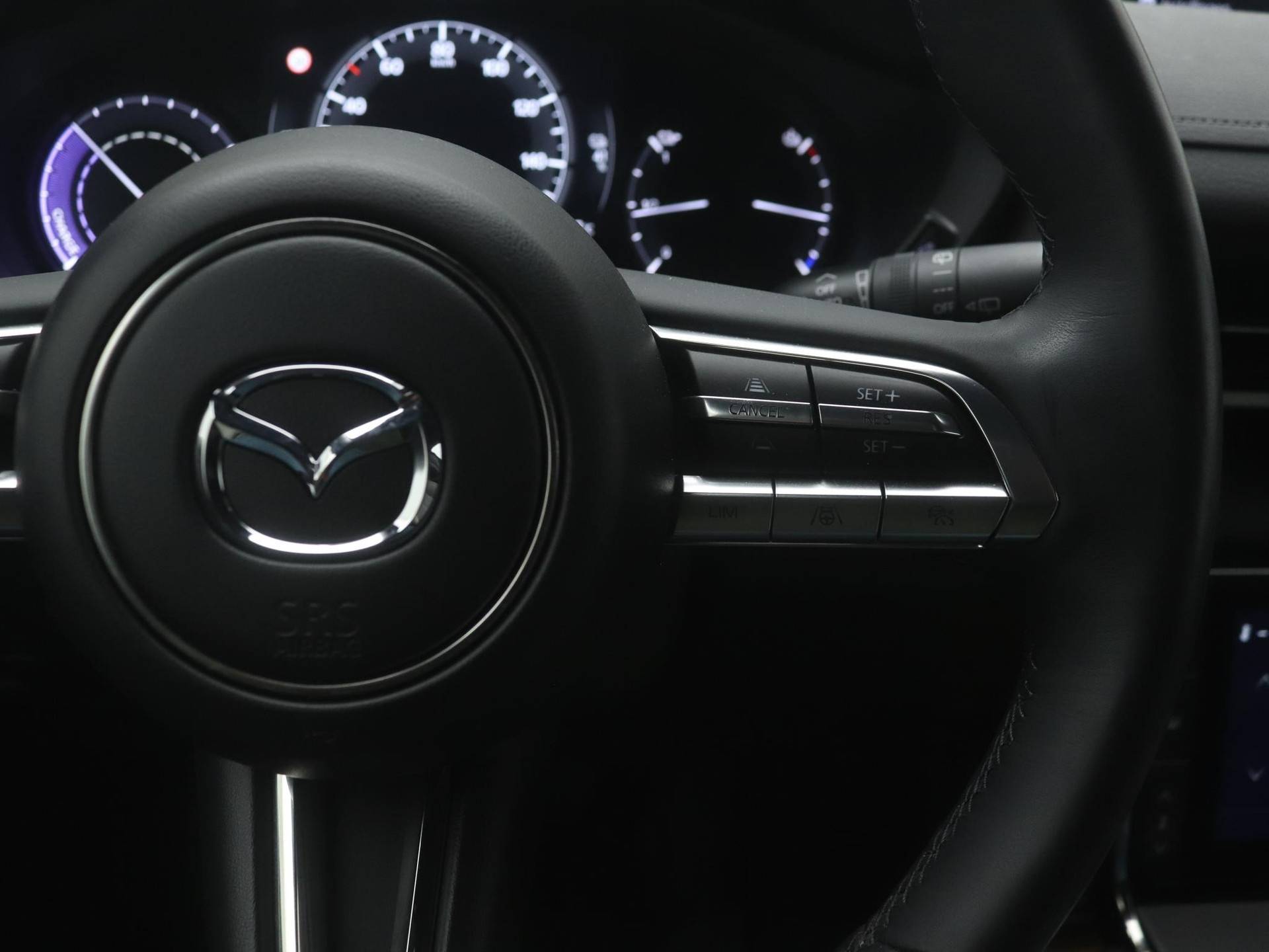Mazda MX-30 e-SkyActiv EV Luxury : dealer onderhouden - 8% bijtelling tot 12-2025 | €2.000,- subsidie - 26/49