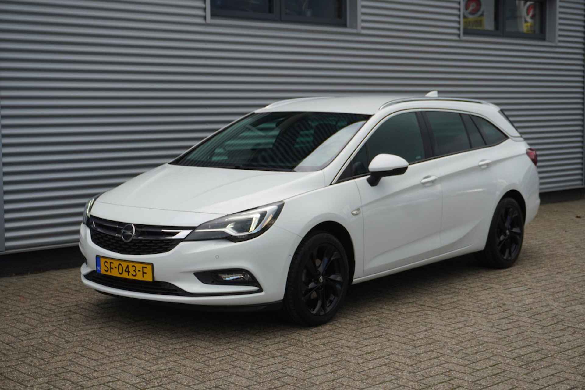 OPEL Astra Sports Tourer 1.4 Innovation / Trekhaak / Winterpakket / Camera - 2/40