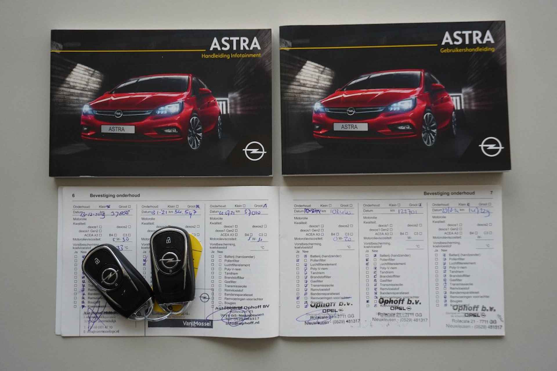 OPEL Astra Sports Tourer 1.4 Innovation / Trekhaak / Winterpakket / Camera - 39/40