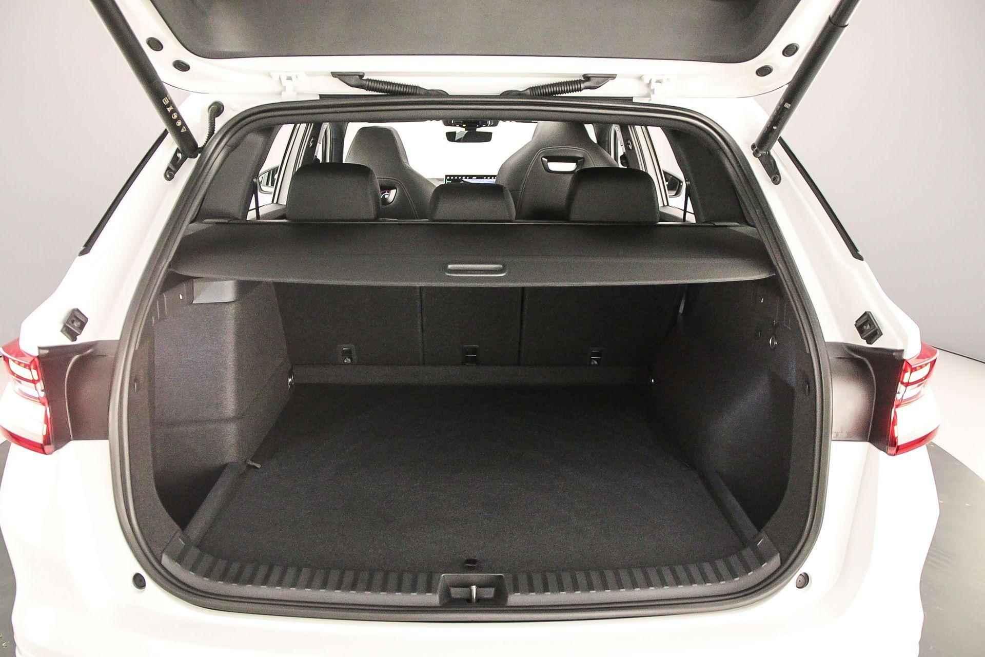 Skoda Kodiaq Sportline Business 1.5 TSI PHEV 204pk DSG Automaat Panoramadak, Elektrische achterklep, Achteruitrijcamera, Navigatie, Adaptive cruise control, Stuurwiel verwarmd, LED matrix koplampen - 43/50