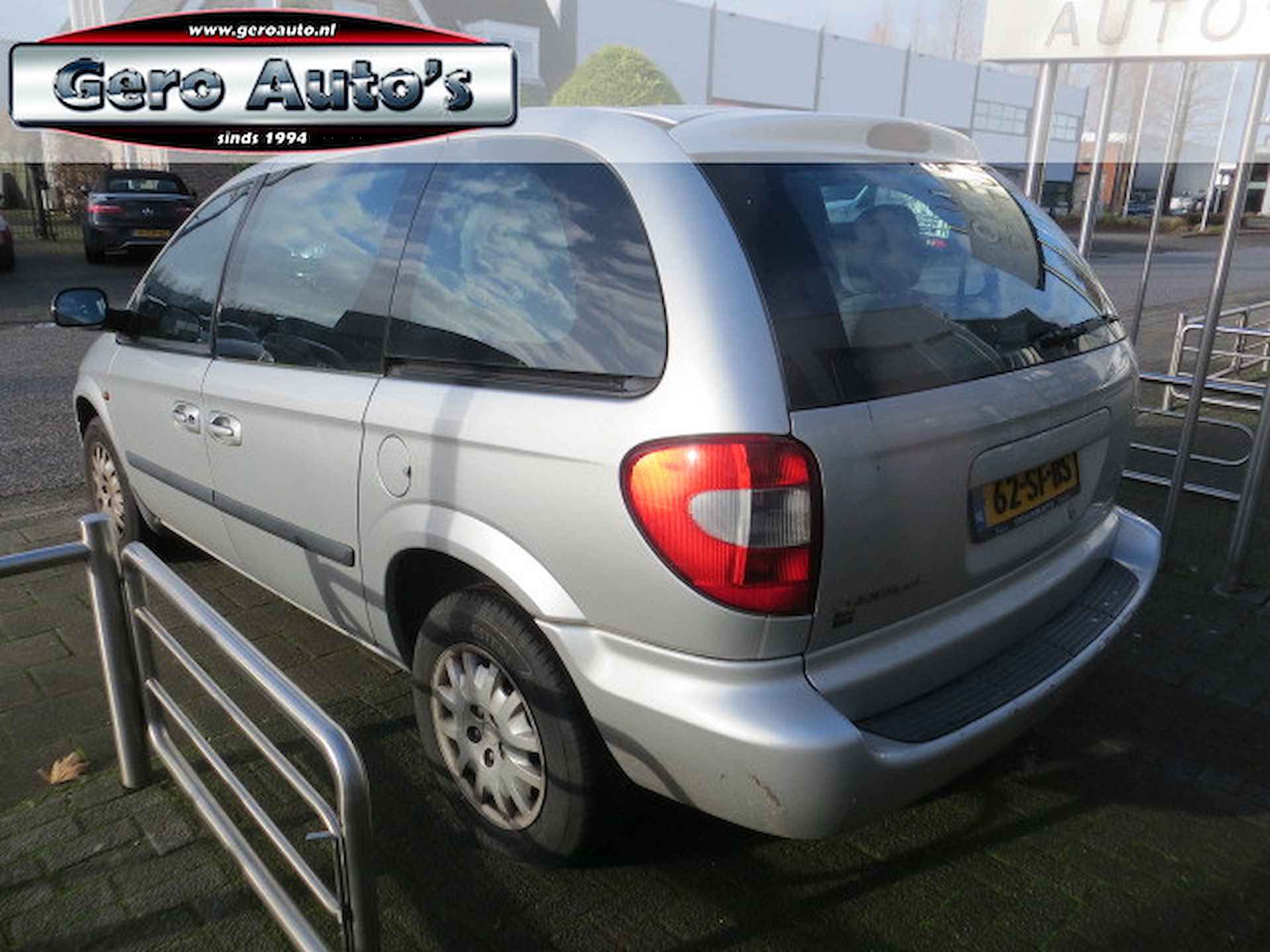 Chrysler Voyager 3.3i V6 SE Luxe automaat 6 persoons - 9/16