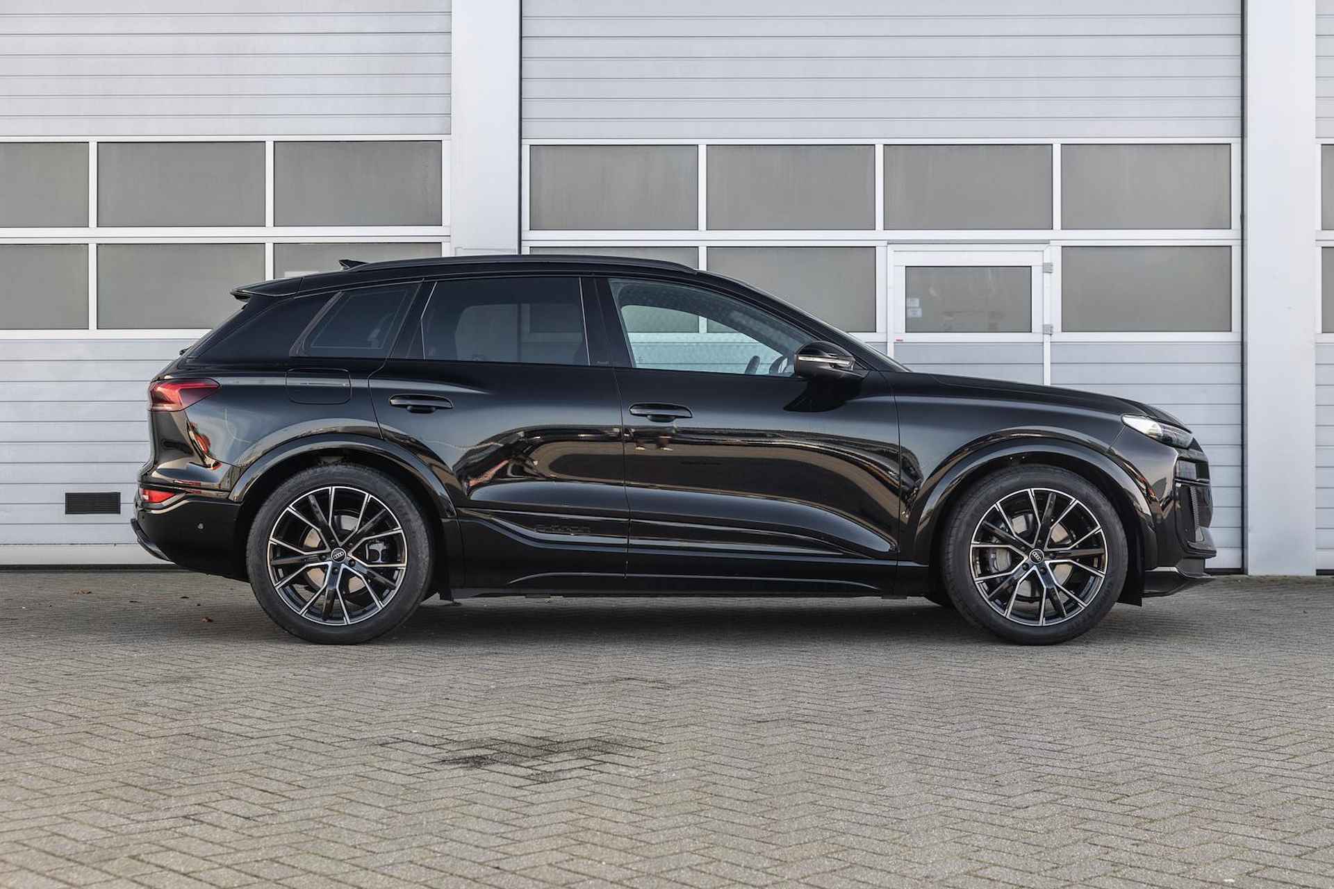 Audi Q6 e-tron Performance 306pk S-Line Edition 100 kWh | 21" LMV | Luchtvering | Bijrijdersscherm - 3/47