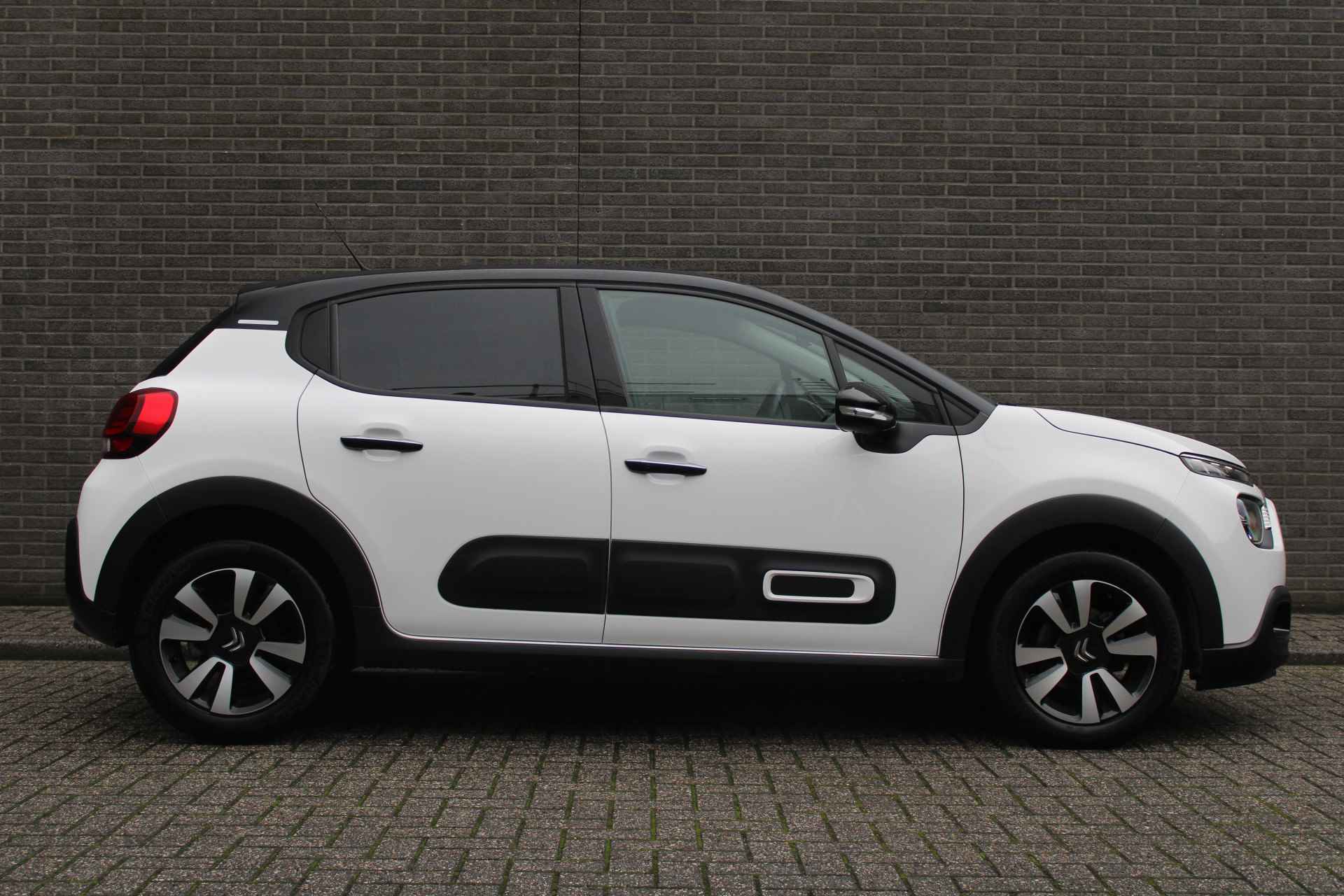 Citroën C3 1.2 PureTech Feel Edition Automaat, Applecarpl./Andr. Auto, Airco, CruiseControl - 3/33