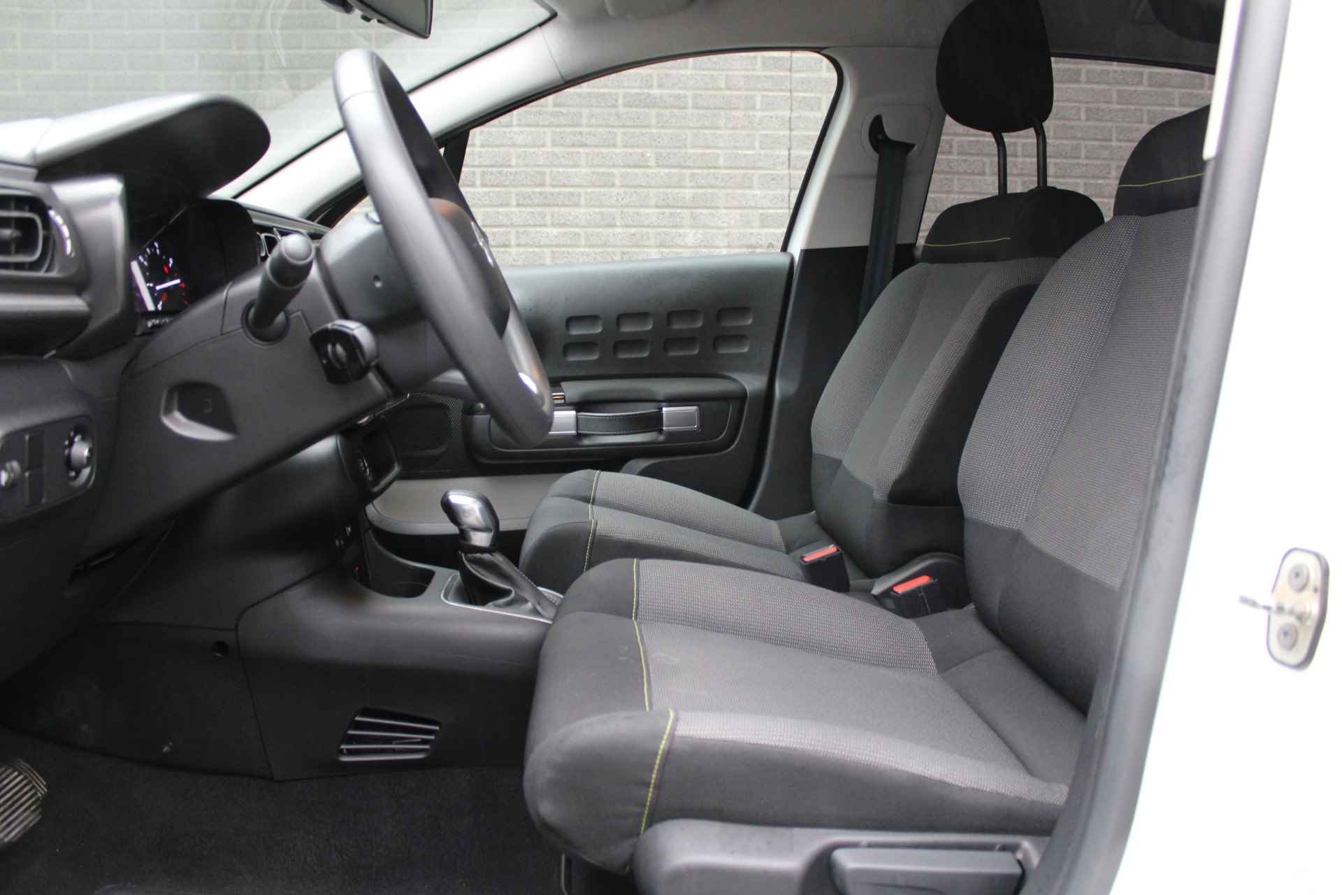 Citroën C3 1.2 PureTech Feel Edition Automaat, Applecarpl./Andr. Auto, Airco, CruiseControl - 10/33