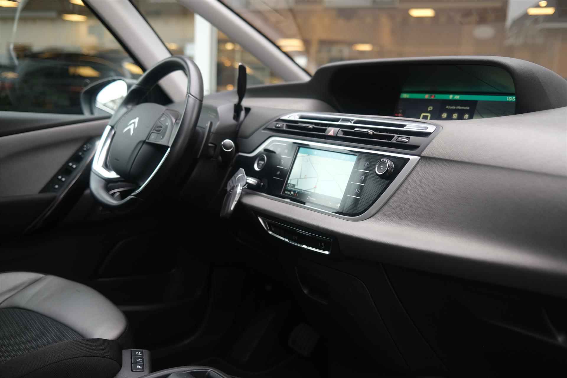 CITROEN C4 Picasso PT 130 Shine Automaat | Trekhaak | Camera | Navi | Apple Carplay Android Auto | Keyless Entry - 10/57