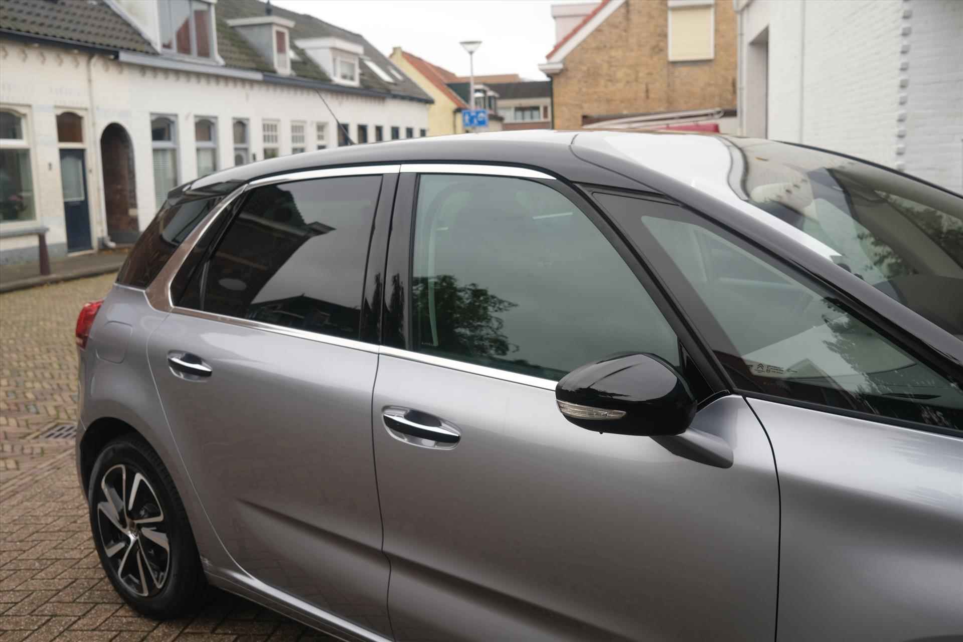 CITROEN C4 Picasso PT 130 Shine Automaat | Trekhaak | Camera | Navi | Apple Carplay Android Auto | Keyless Entry - 12/57