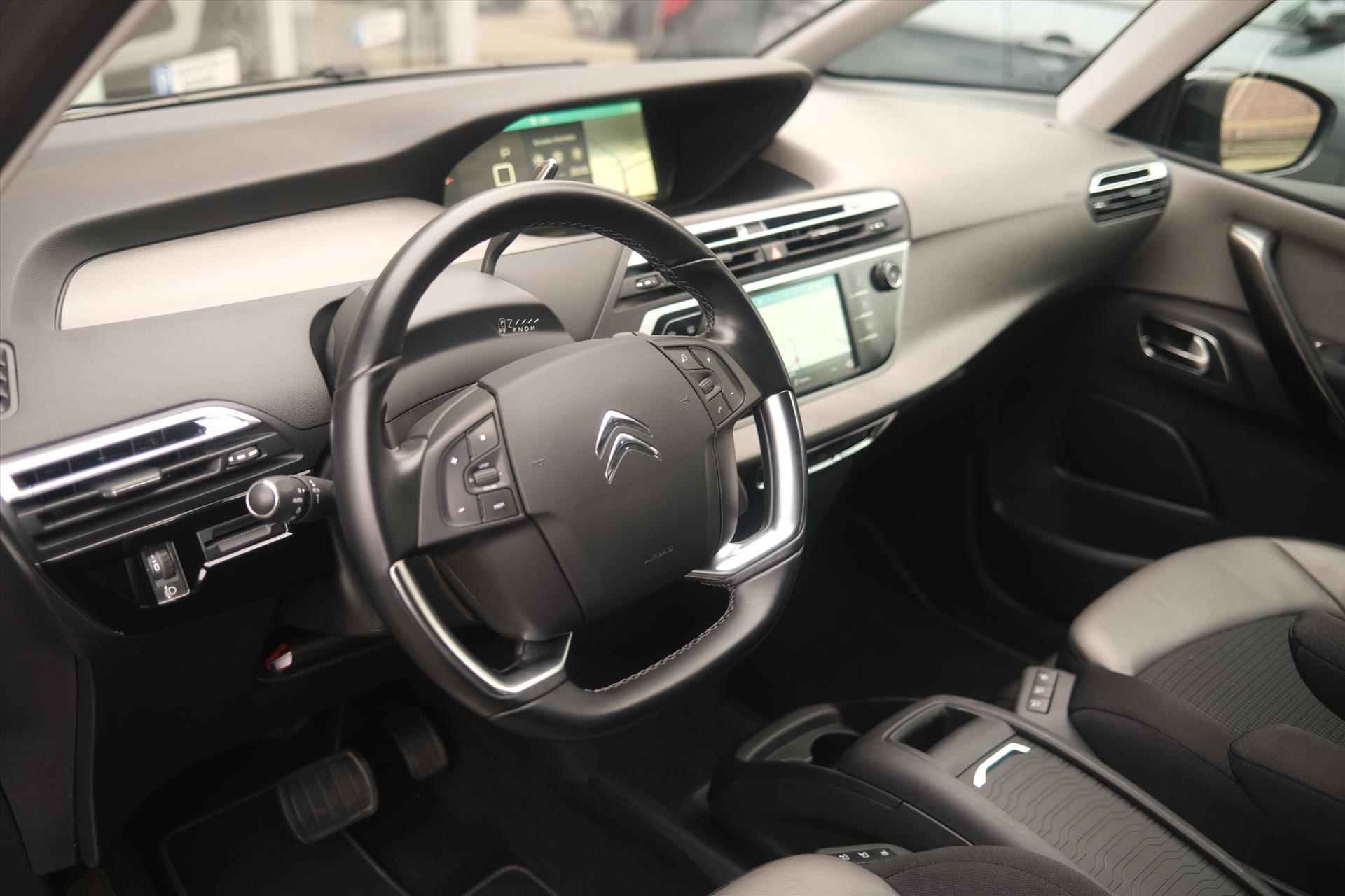 CITROEN C4 Picasso PT 130 Shine Automaat | Trekhaak | Camera | Navi | Apple Carplay Android Auto | Keyless Entry - 30/57