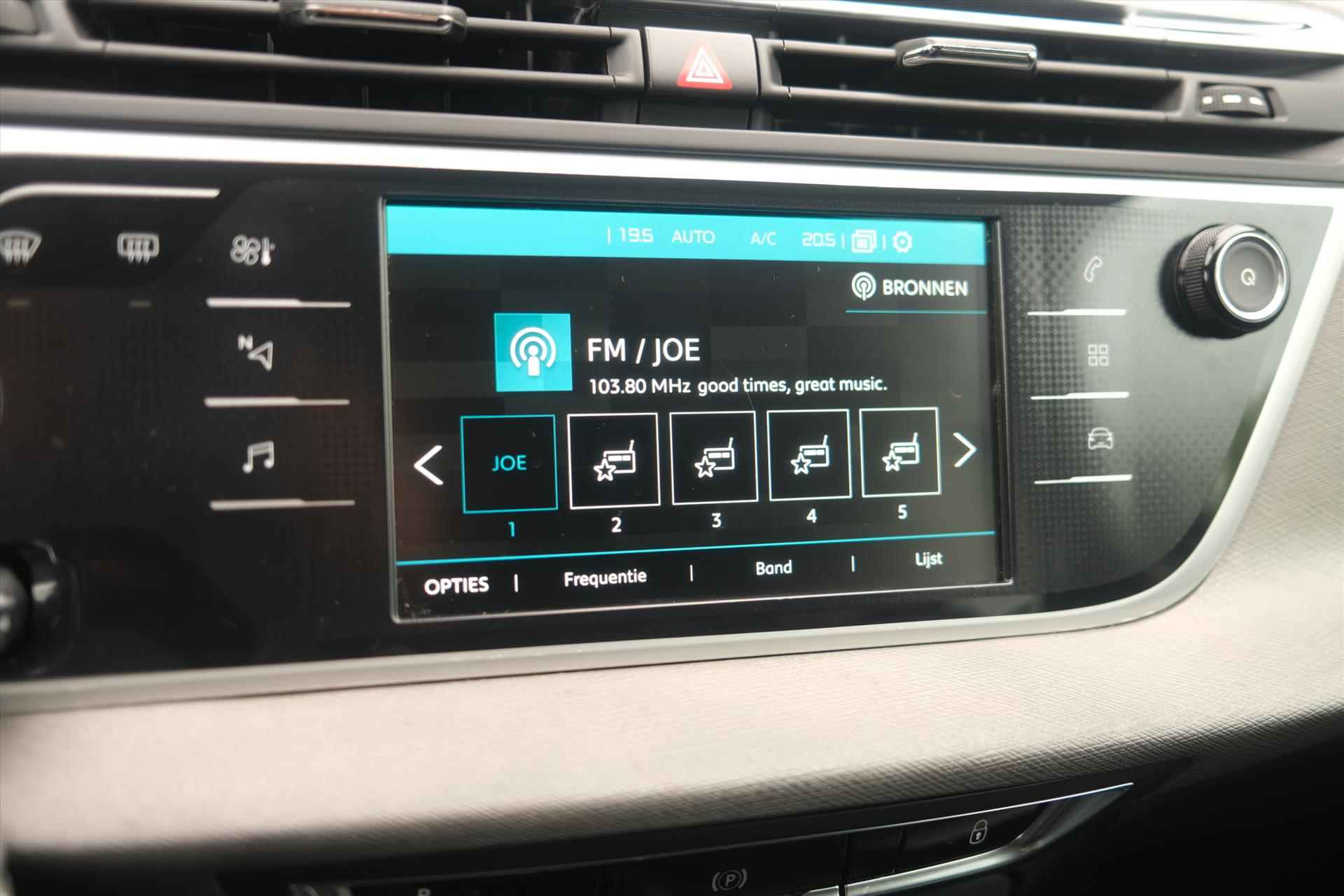 CITROEN C4 Picasso PT 130 Shine Automaat | Trekhaak | Camera | Navi | Apple Carplay Android Auto | Keyless Entry - 38/57