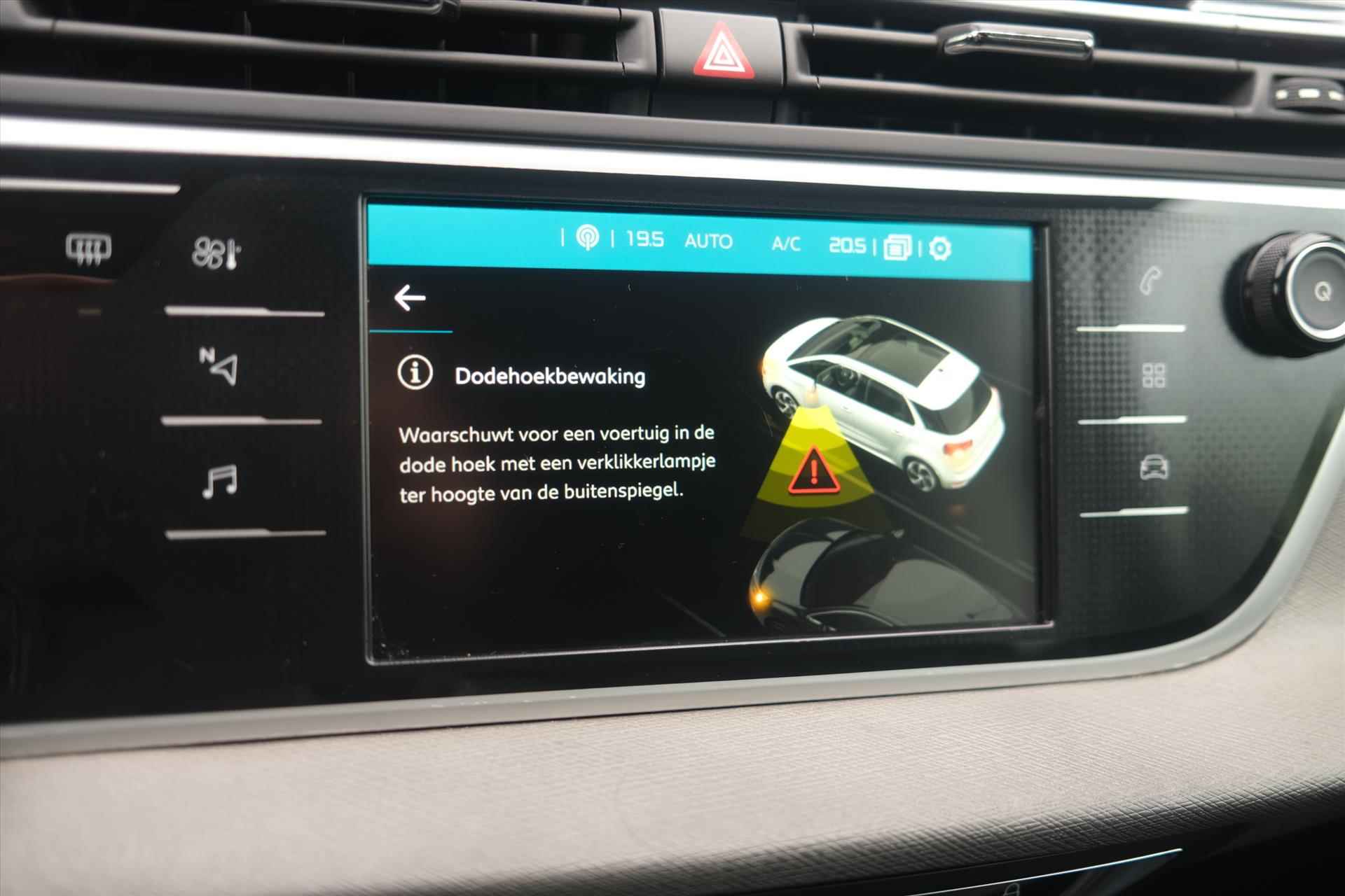 CITROEN C4 Picasso PT 130 Shine Automaat | Trekhaak | Camera | Navi | Apple Carplay Android Auto | Keyless Entry - 39/57