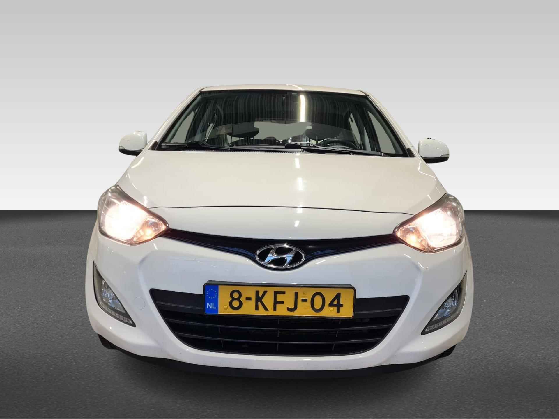 Hyundai i20 1.2i i-Deal - 2/32