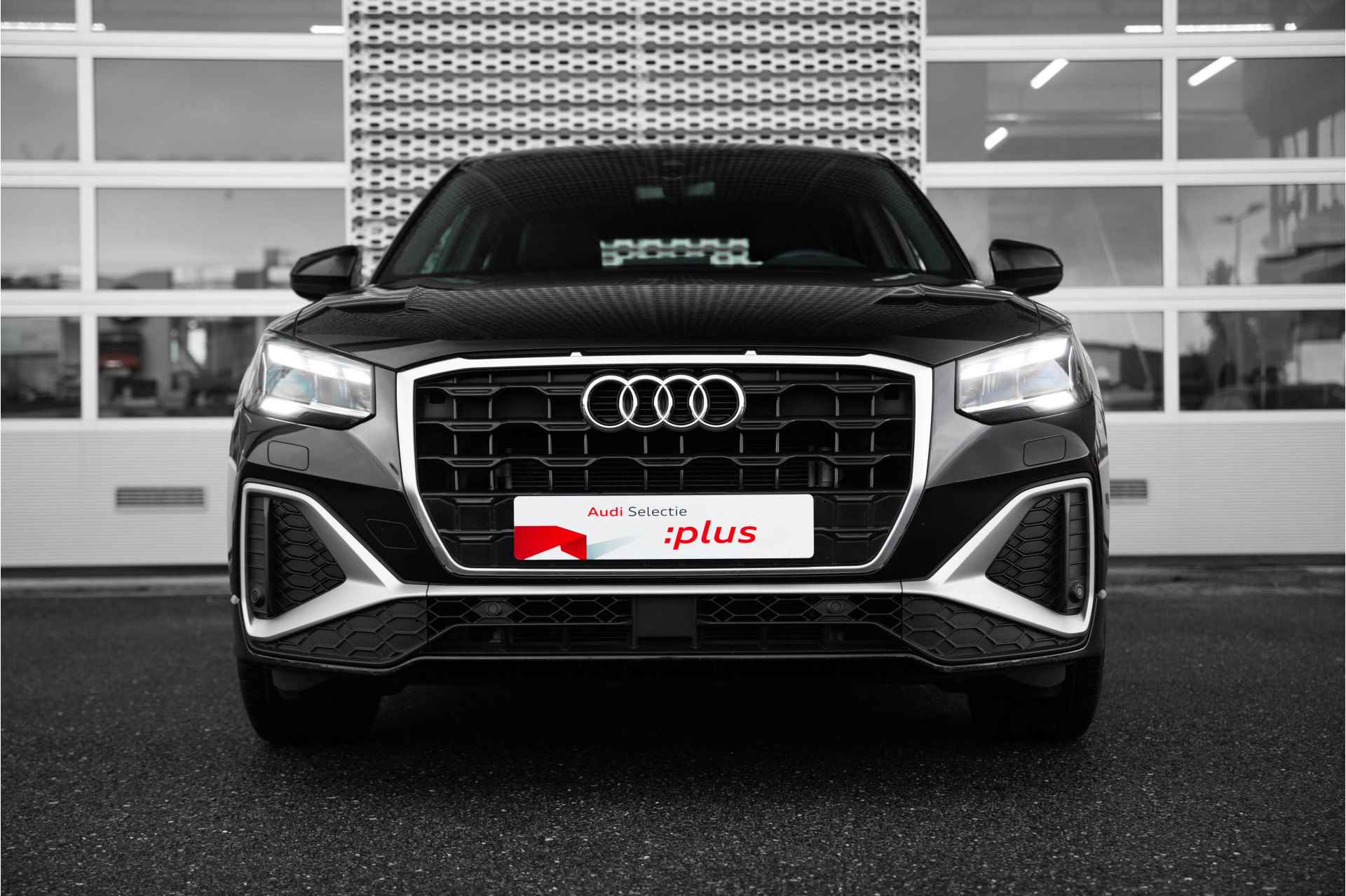 Audi Q2 35 TFSI 150pk S Edition | Achteruitrijcamera | Parkeerhulp V+A | Stoelverwarming | - 4/55