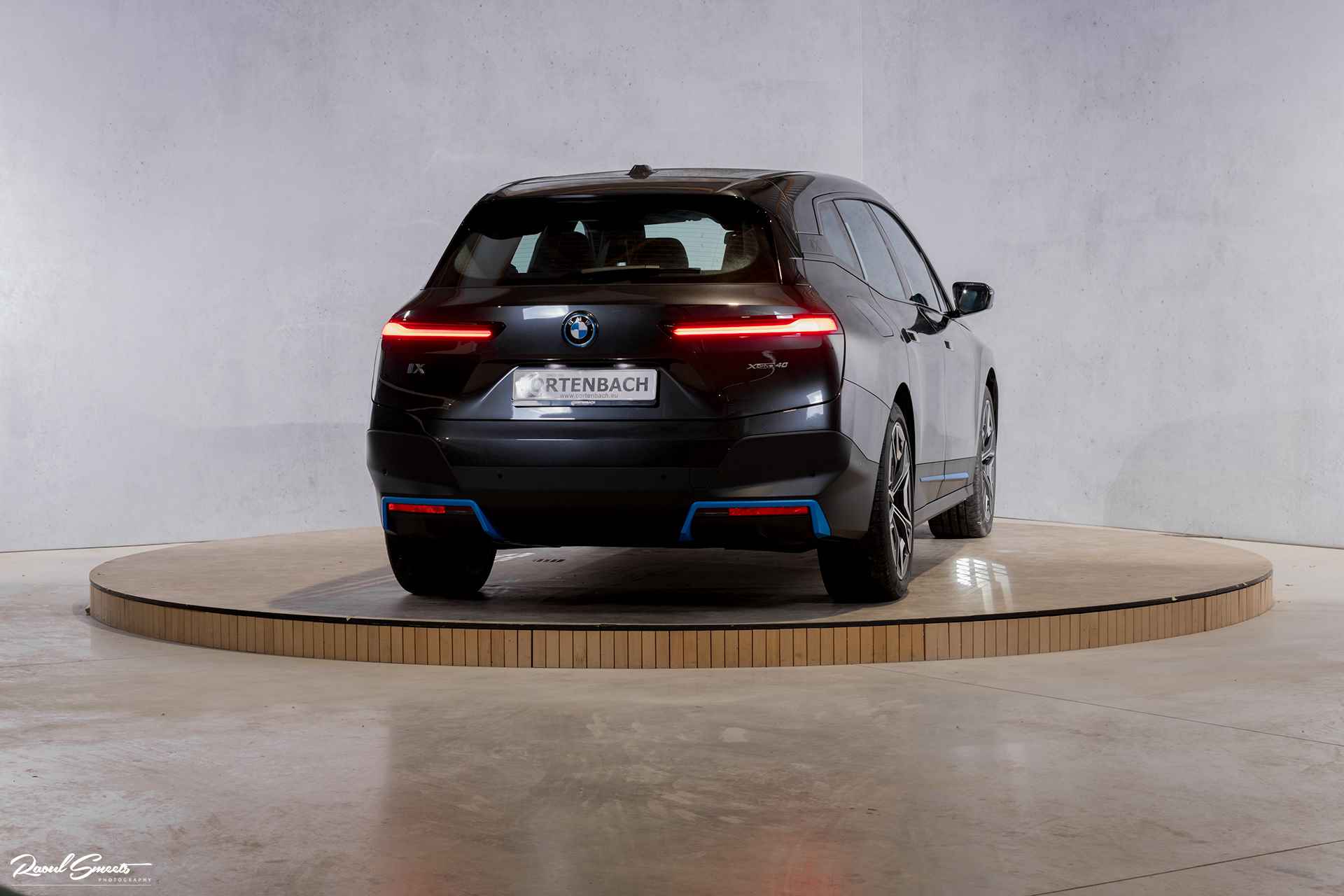 BMW iX xDrive40 High Executive 77 kWh | Head-up display | Harman Kardon | Clear Bold | Massage | - 4/55