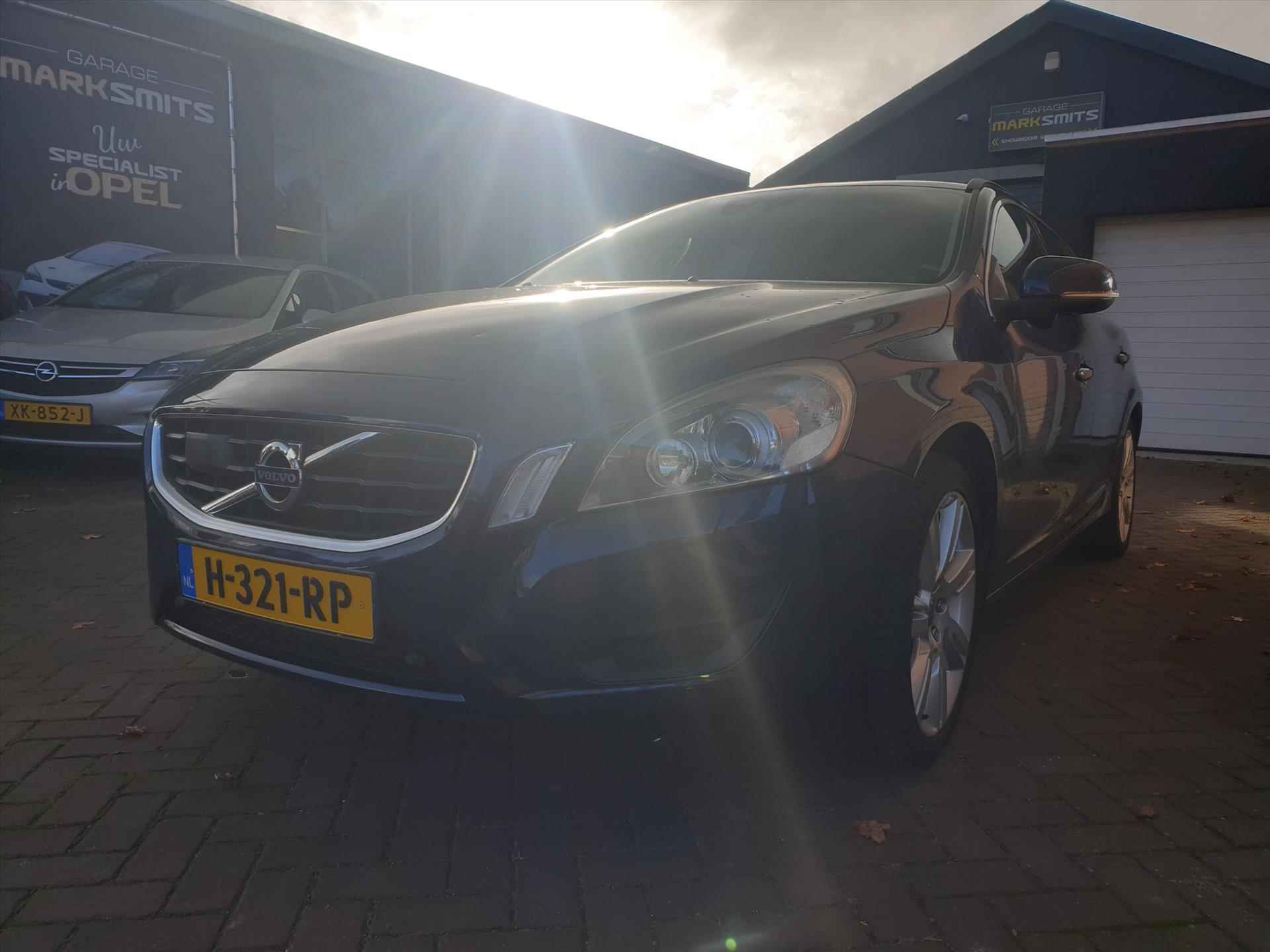 Volvo V60 2.0T 149KW AUT6 - 14/40